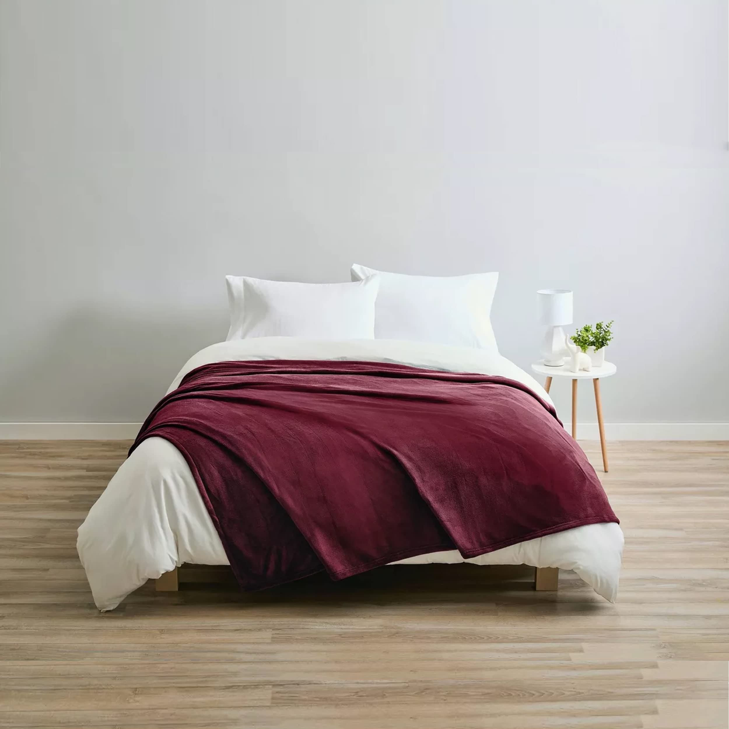 Sunbeam Queen Size Electric Fleece Heated Blanket with Dual Zone Control - Garnet Red | Ultra Soft Warming Blanket for Couples, Cold Nights & Winter Comfort