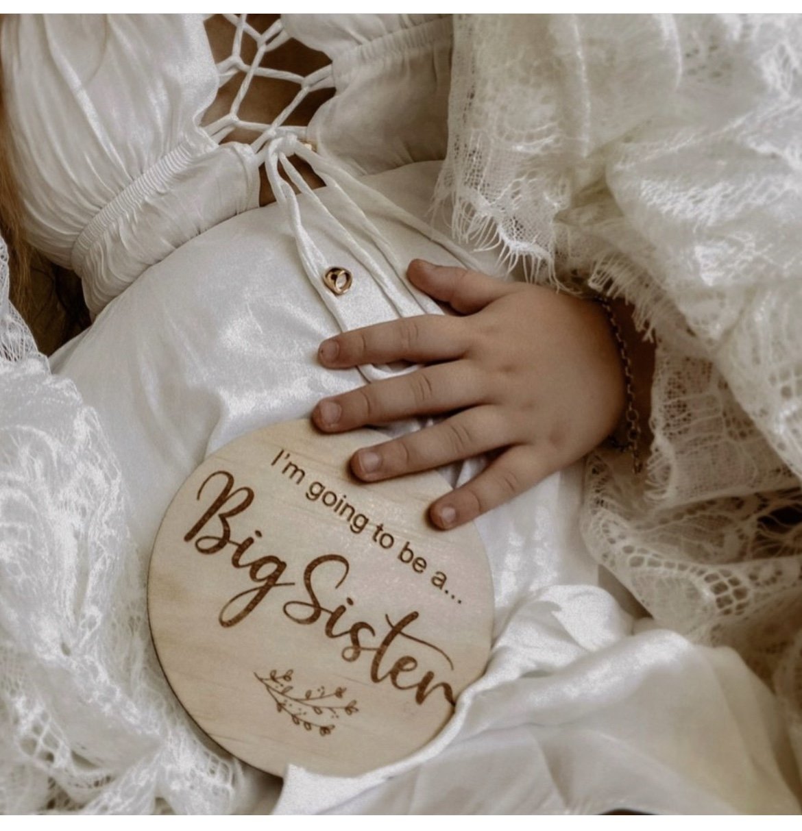 Personalized Wooden Plaque - 'I'm Going To Be A Big Sister' Announcement Gift - Perfect for Baby Shower, Gender Reveal & Sibling Announcements