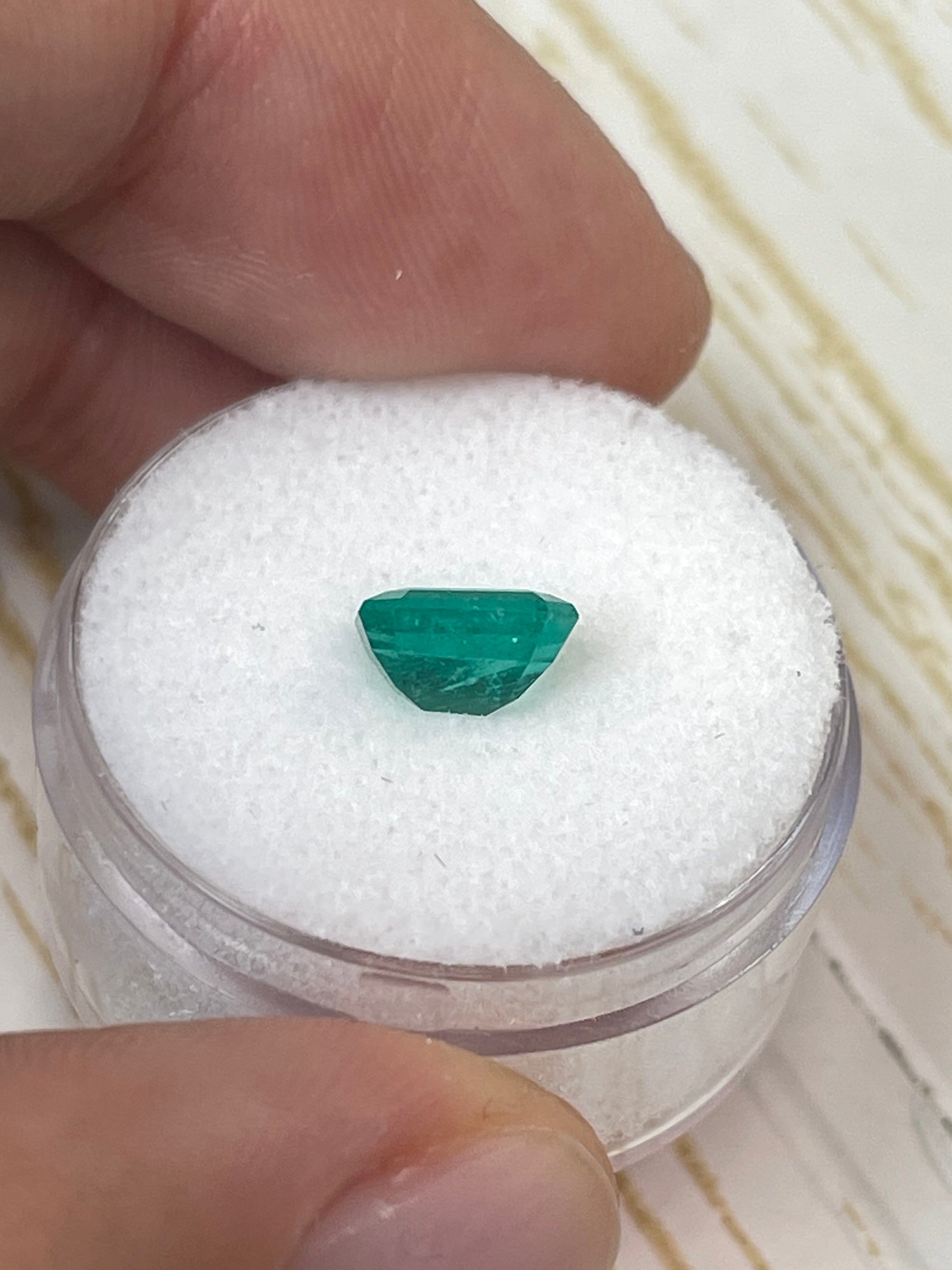 1.31 Carat 8x6mm Loose Colombian Emerald Gemstone - Emerald Cut for Jewelry Making, Engagement Rings & Fine Collections