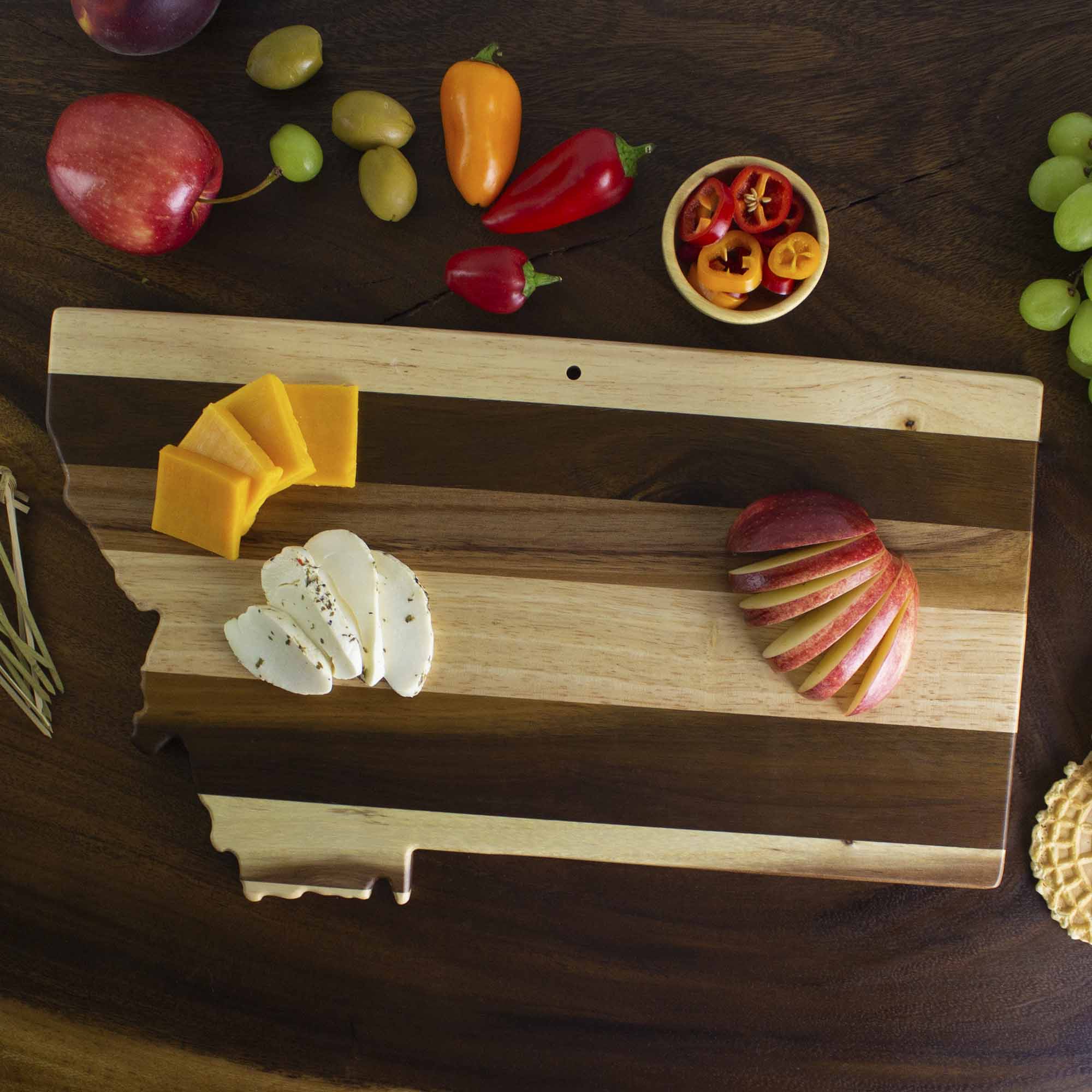 Rock & Branch® Shiplap Series Montana Wood Cutting Board - Handcrafted Rustic Kitchen Decor for Charcuterie, Cheese & Serving - Perfect for Farmhouse & Modern Home Decor