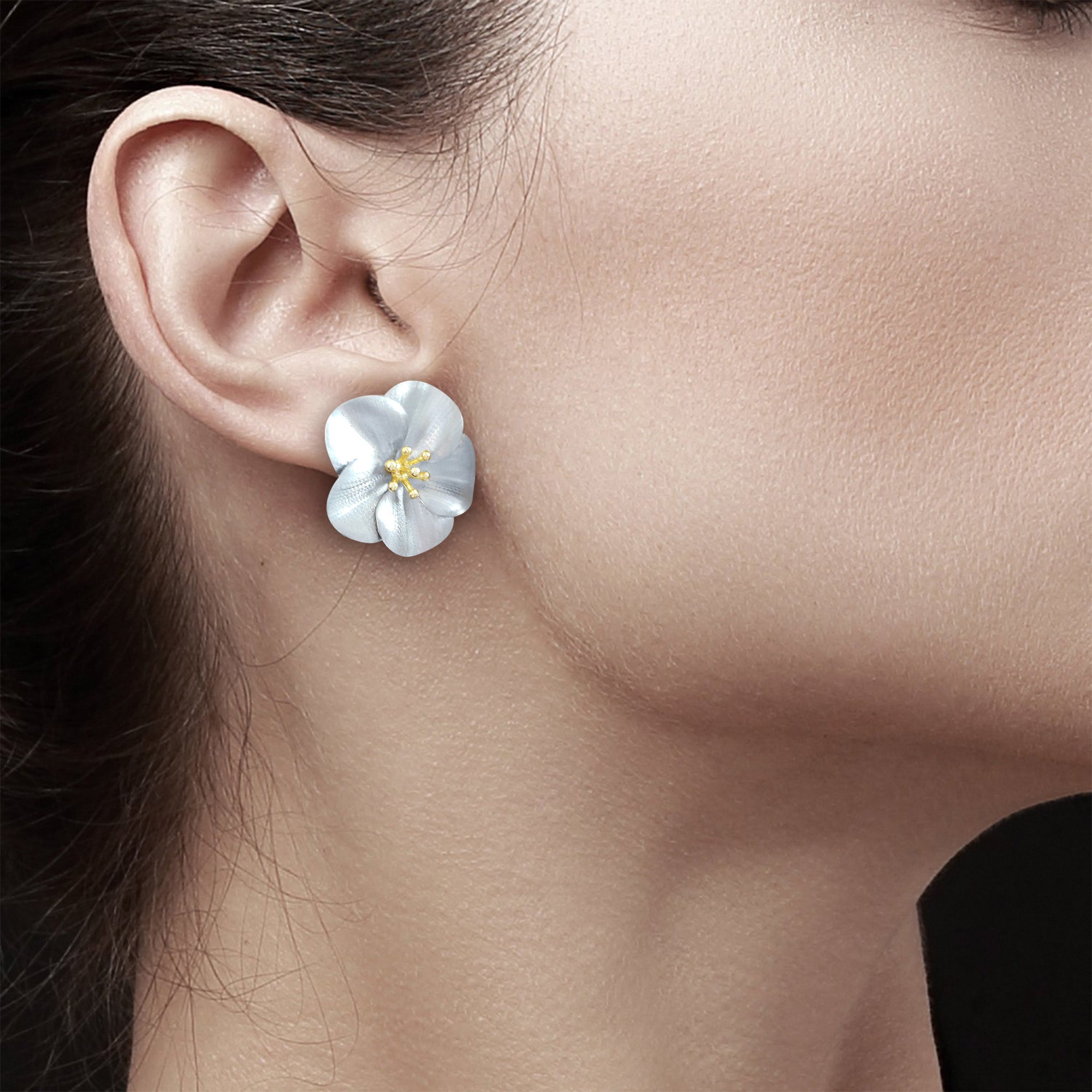 14K White Gold Floral Stud Earrings for Women - Elegant Flower Design for Everyday Wear & Special Occasions