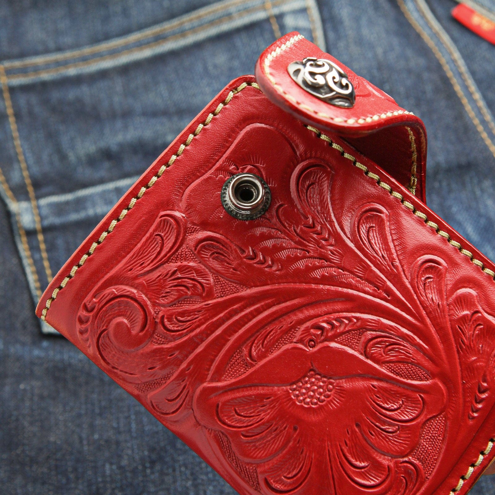 Genuine Red Cowhide Leather Biker Wallet with Chain - Stylish & Durable for Motorcycle Riders, Bikers & Outdoor Enthusiasts