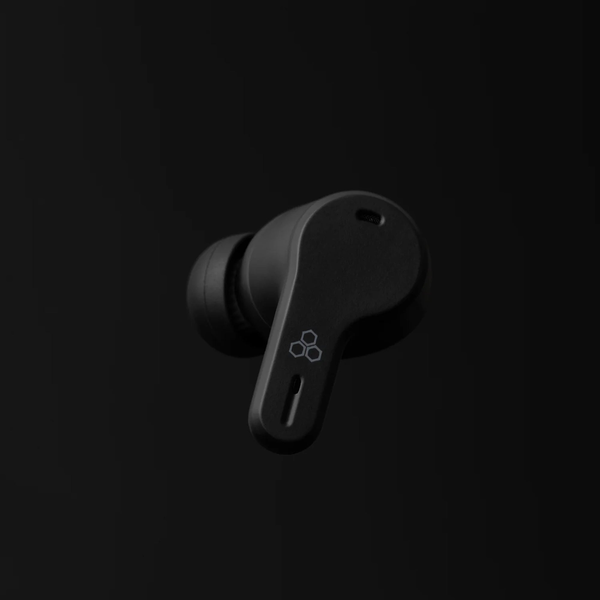 Final VR3000 Wireless In-Ear Monitors with Bluetooth 5.2, Hi-Res Audio & Noise Isolation - Perfect for Gaming, Workouts & Commuting
