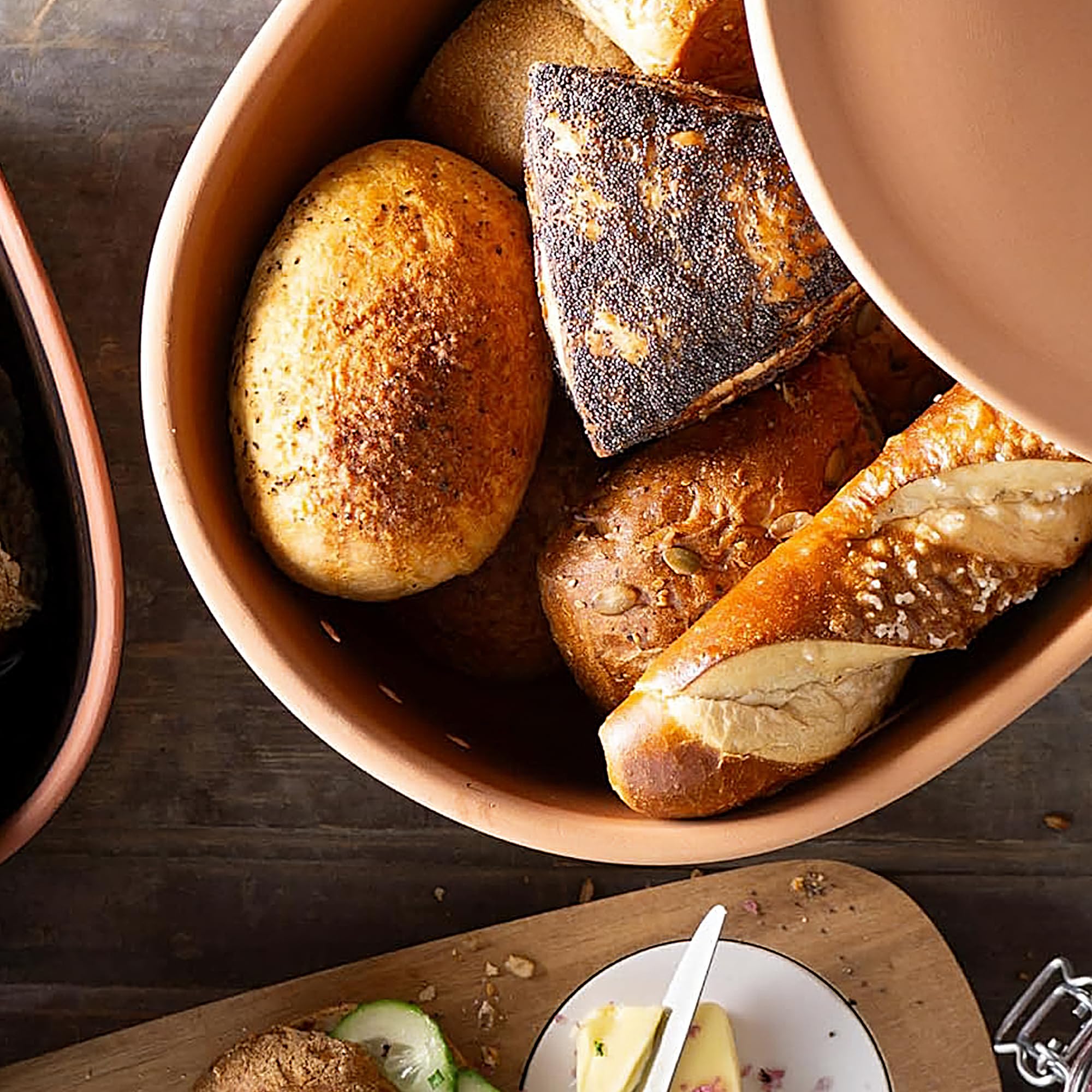 Romertopf Oval Ceramic Bread Keeper | Natural Terracotta Bread Storage Pot for Freshness - 15.7