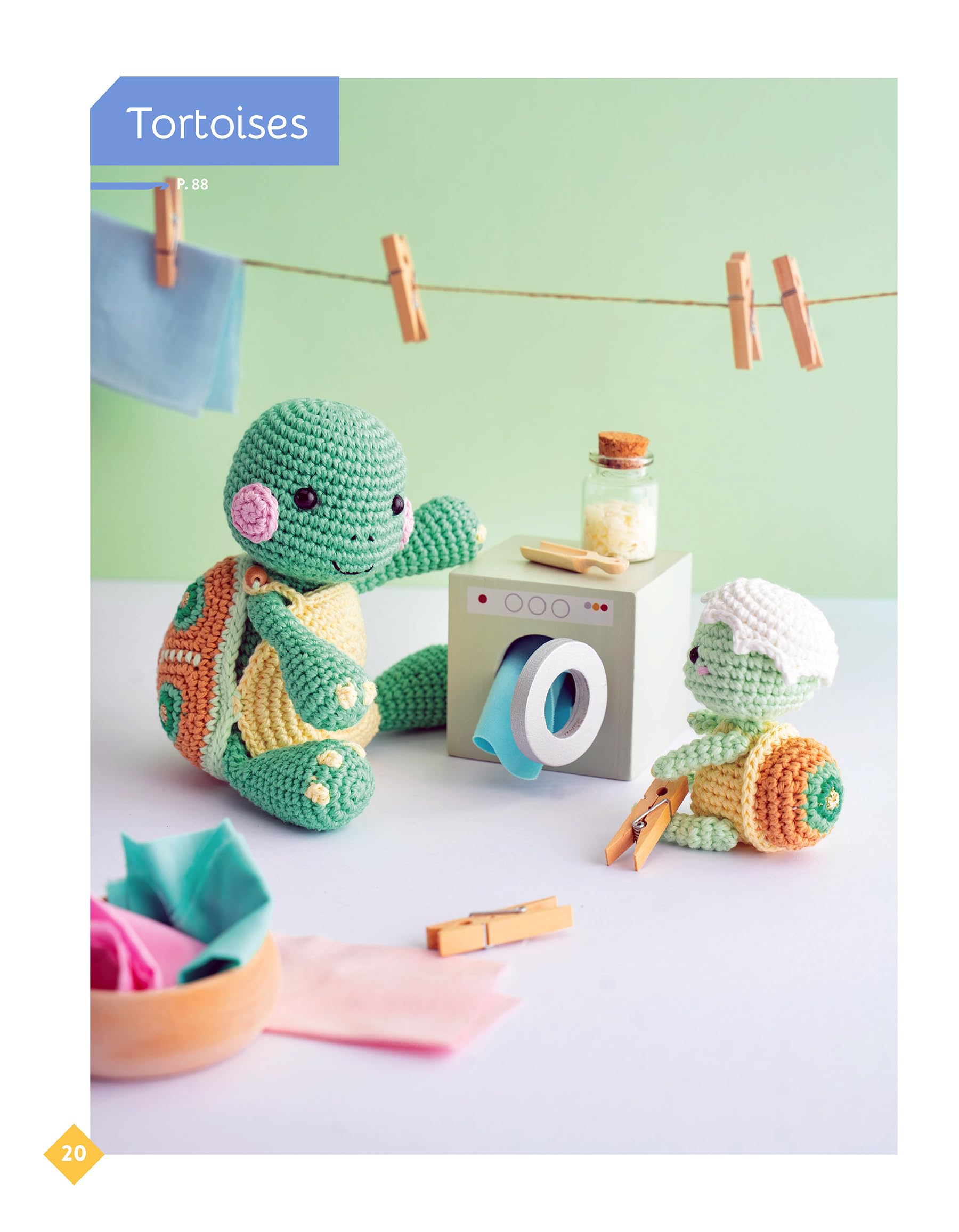 Adorable Animal Families to Crochet - Complete Crochet Kit for Beginners & Experts (Dover Crafts) - Perfect for DIY Gifts, Home Decor & Stress Relief
