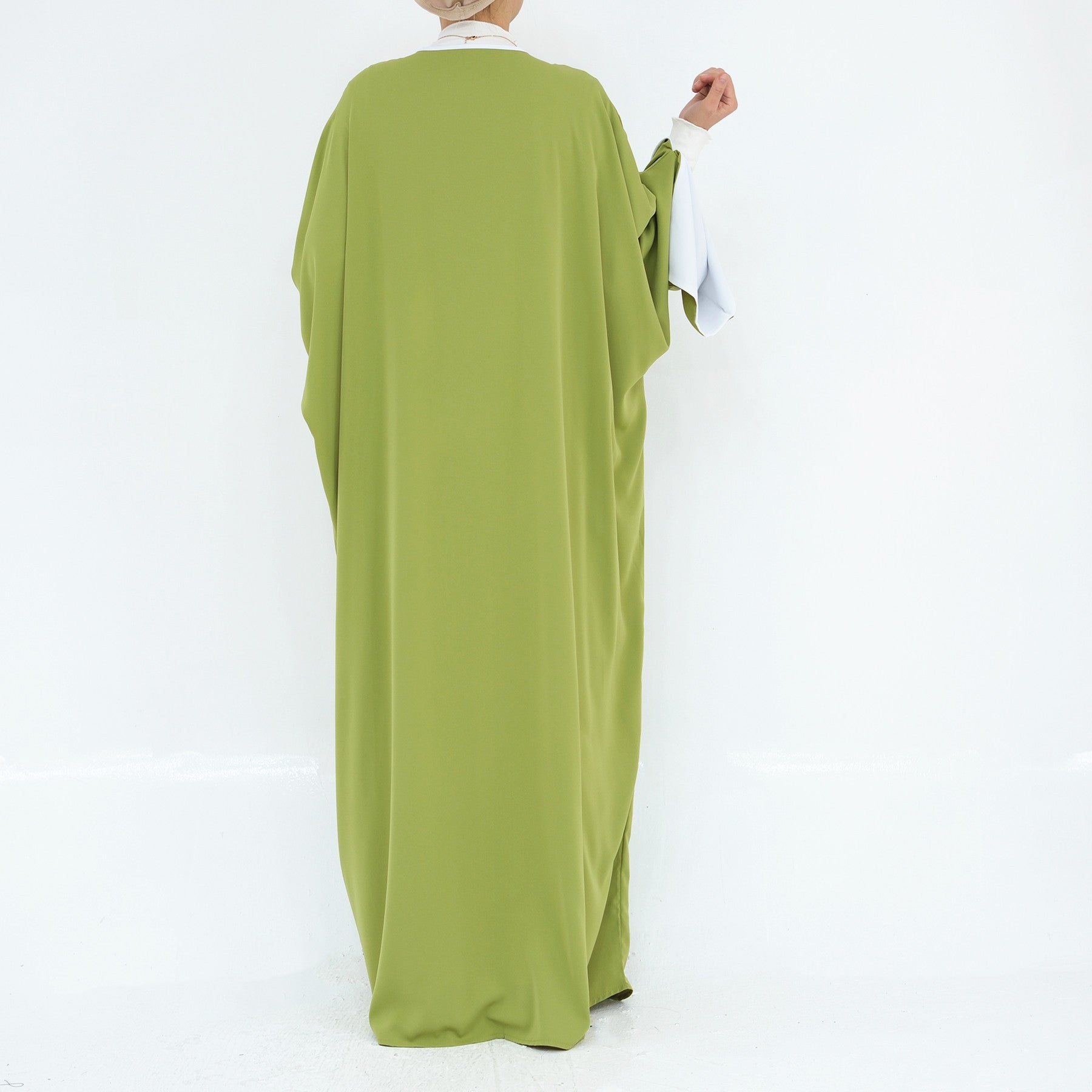 Women's Bat Sleeve Contrasting Robe - Elegant Loungewear for Home Relaxation & Spa Days