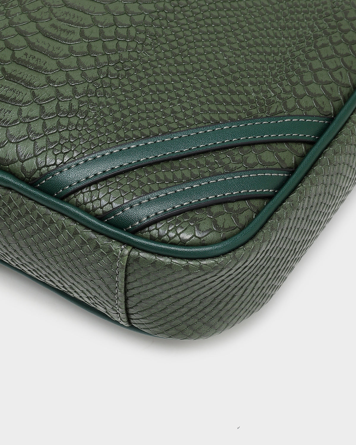 Apollo 1 Bread Bag in Olive - Reusable Cotton Bread Storage Bag for Fresh Baked Goods, Perfect for Picnics, Camping & Home Kitchen Use