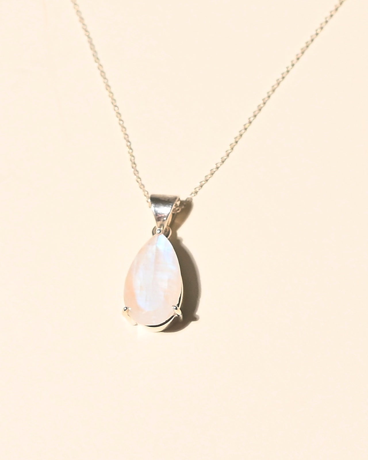 Moonstone Necklace for Women – Healing Crystal Jewelry, Sterling Silver Pendant for Spiritual Protection & Positive Energy | Perfect for Meditation, Yoga & Everyday Wear