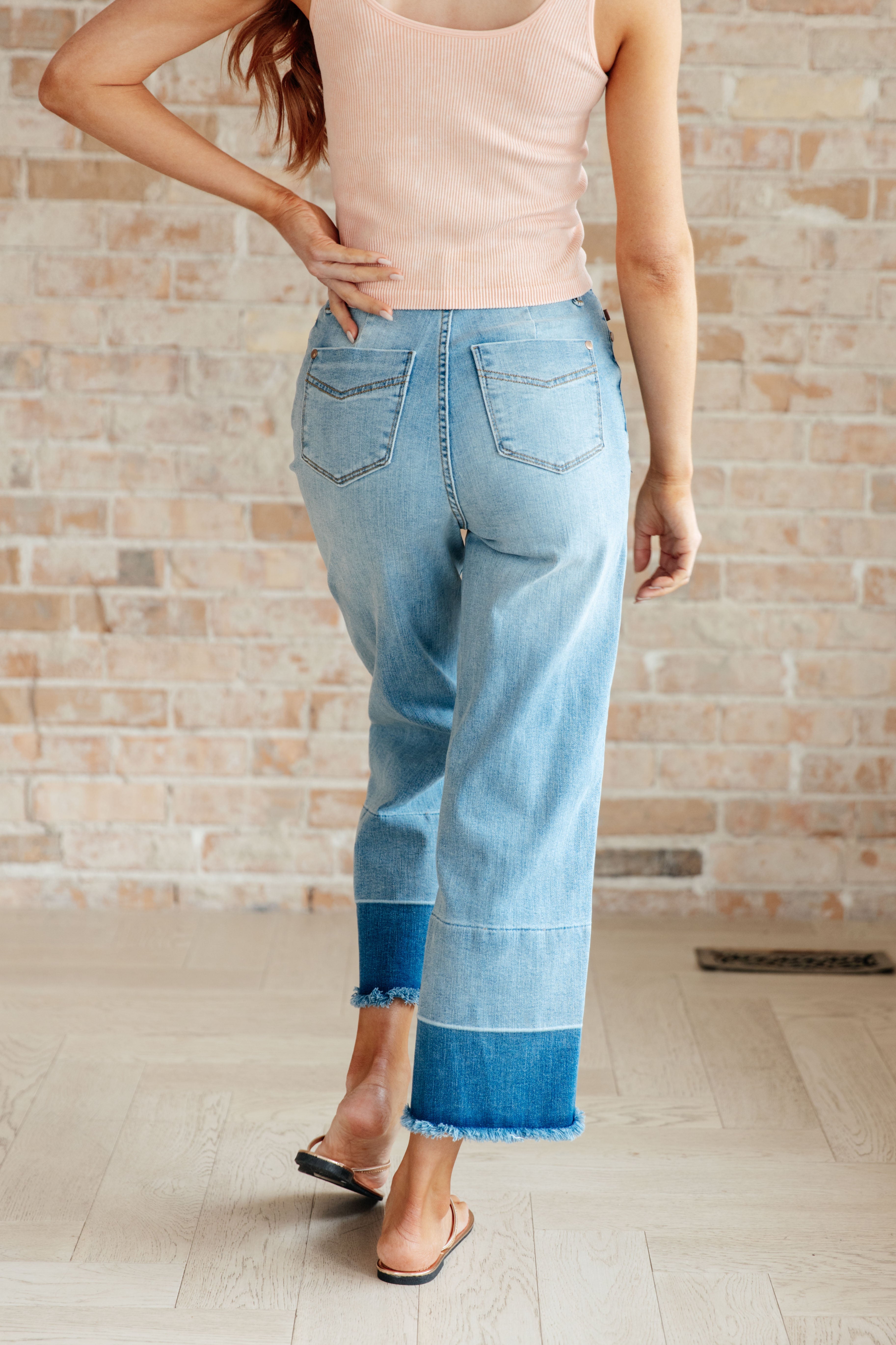 Judy Blue Women's Medium Wash Olivia High Rise Wide Leg Crop Jeans - Stylish Distressed Denim Pants for Casual Outings & Weekend Wear