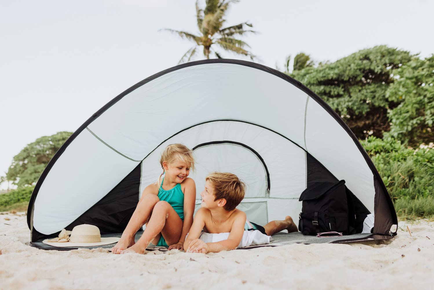 PICNIC TIME NCAA Texas A&M Aggies Manta Portable Beach Tent - Instant Pop Up Sun Shelter for Outdoor, Camping, Picnics & Beach Days