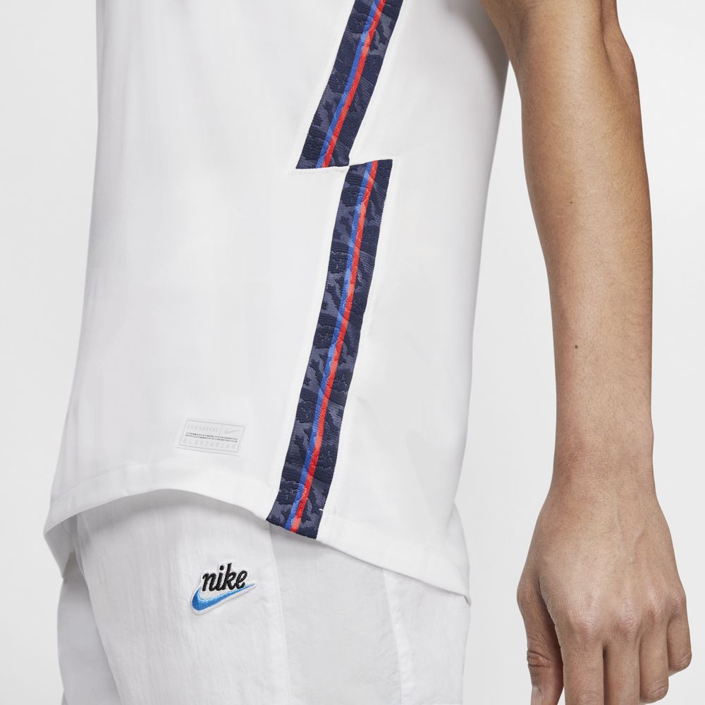 Nike England 2020 Stadium Home Men's Soccer Jersey - Authentic Football Shirt for Fans & Players - Perfect for Matches, Training & Casual Wear