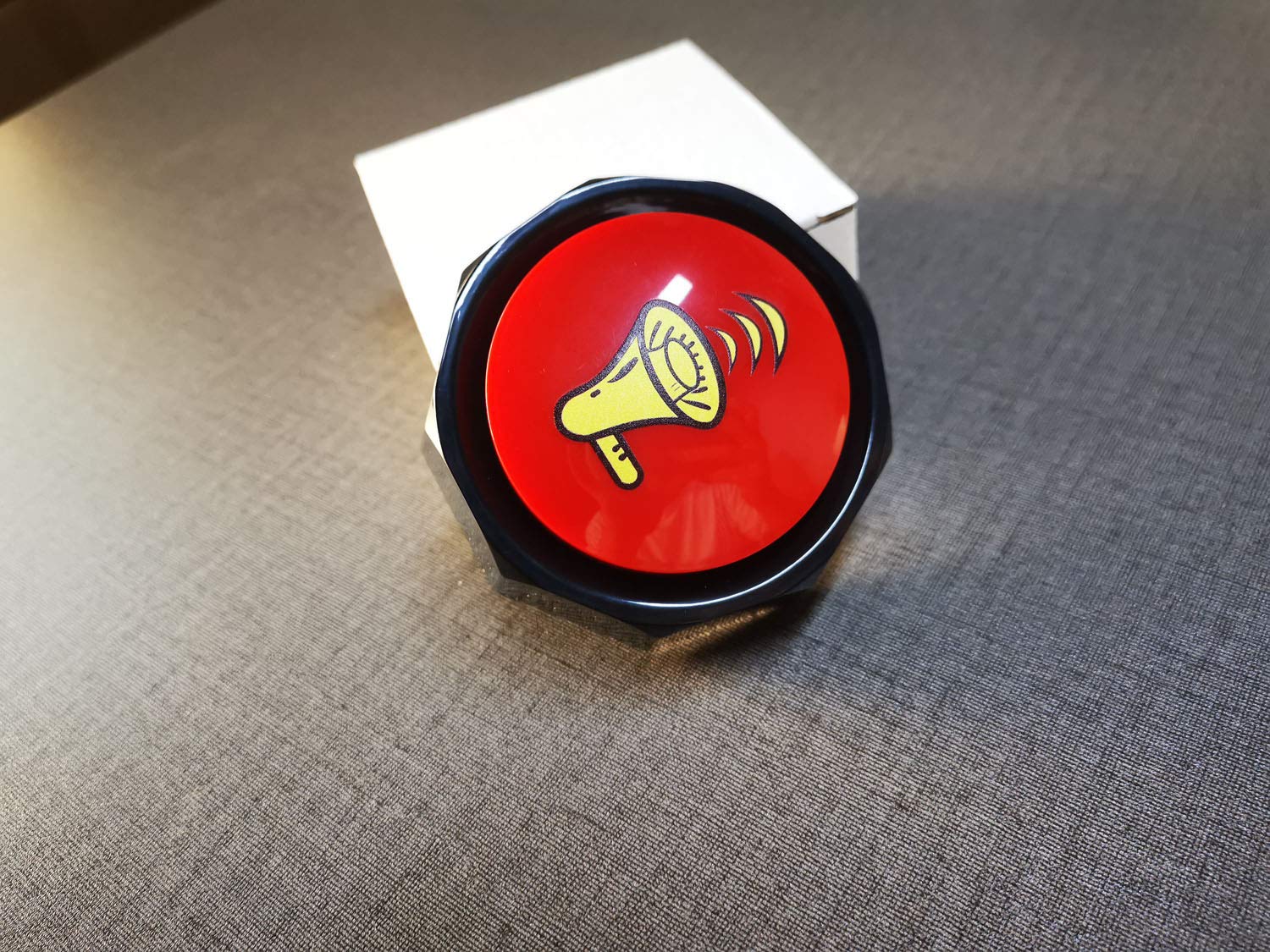 Funny Talking Button with Rap Airhorn Sound - Hip Hop Sound Effect Button for Gags & Prank Gifts - Portable Noise Maker for Parties, DJ Events & Comedy Shows