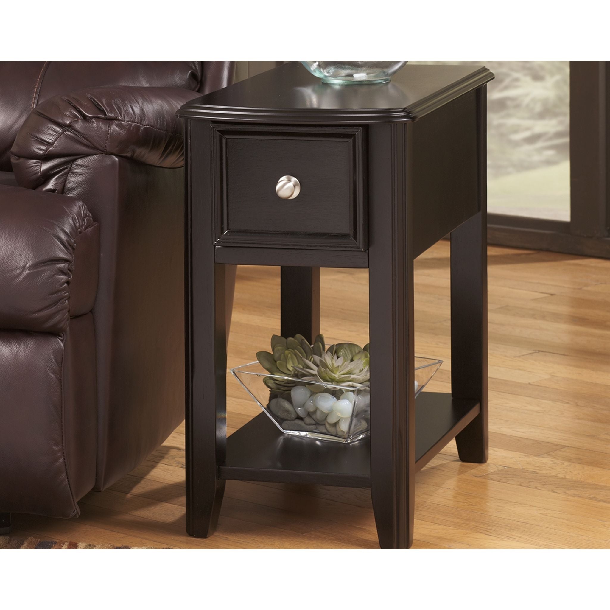Breegin Black Chairside Table - Small Side Table for Living Room, Bedroom, Office - Compact End Table with Sturdy Metal Frame for Home Decor