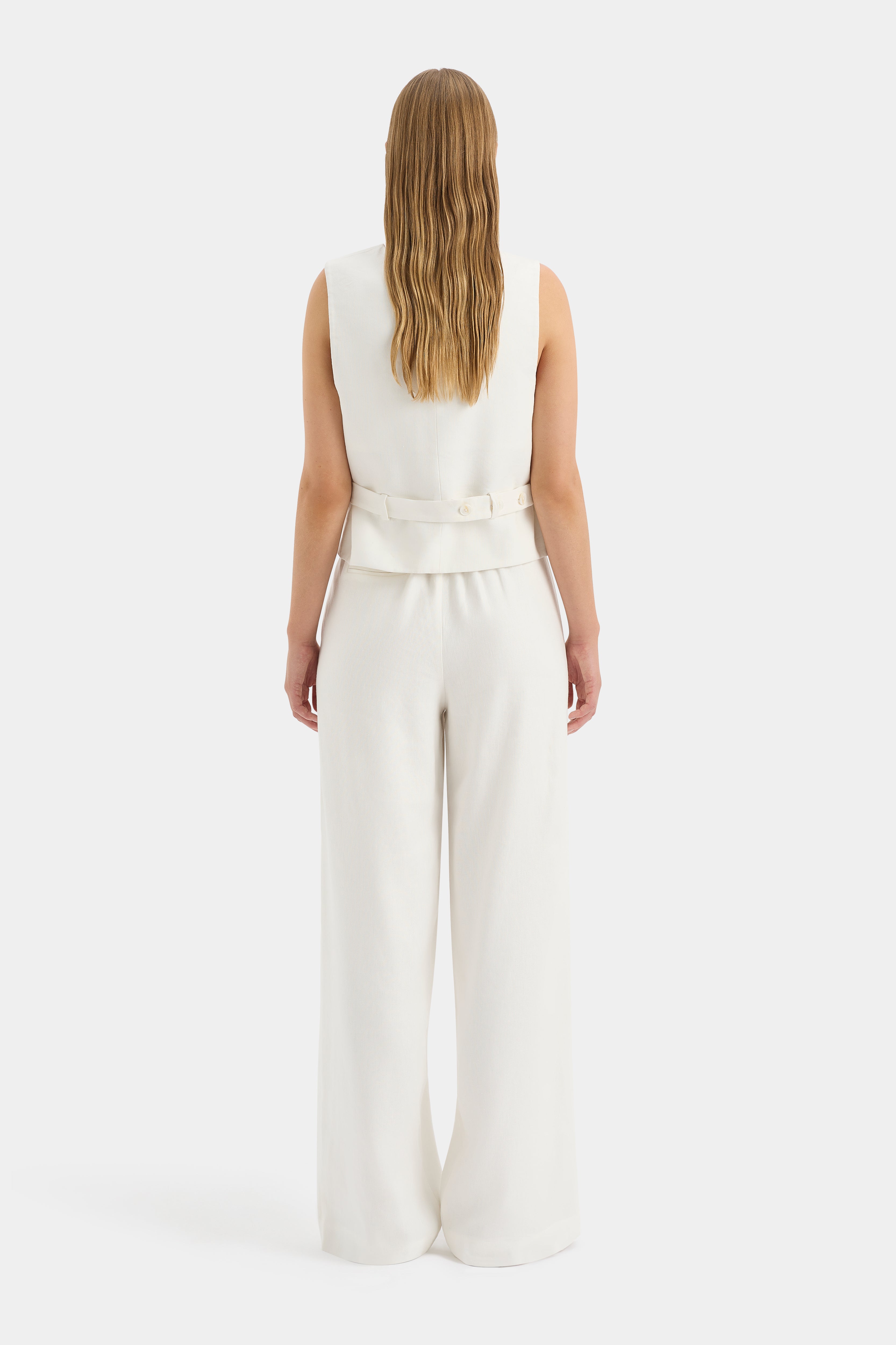 Dorian Vest Ivory - Women's Elegant Knit Sweater Vest for Fall & Winter - Perfect for Office, Layering, and Casual Outfits
