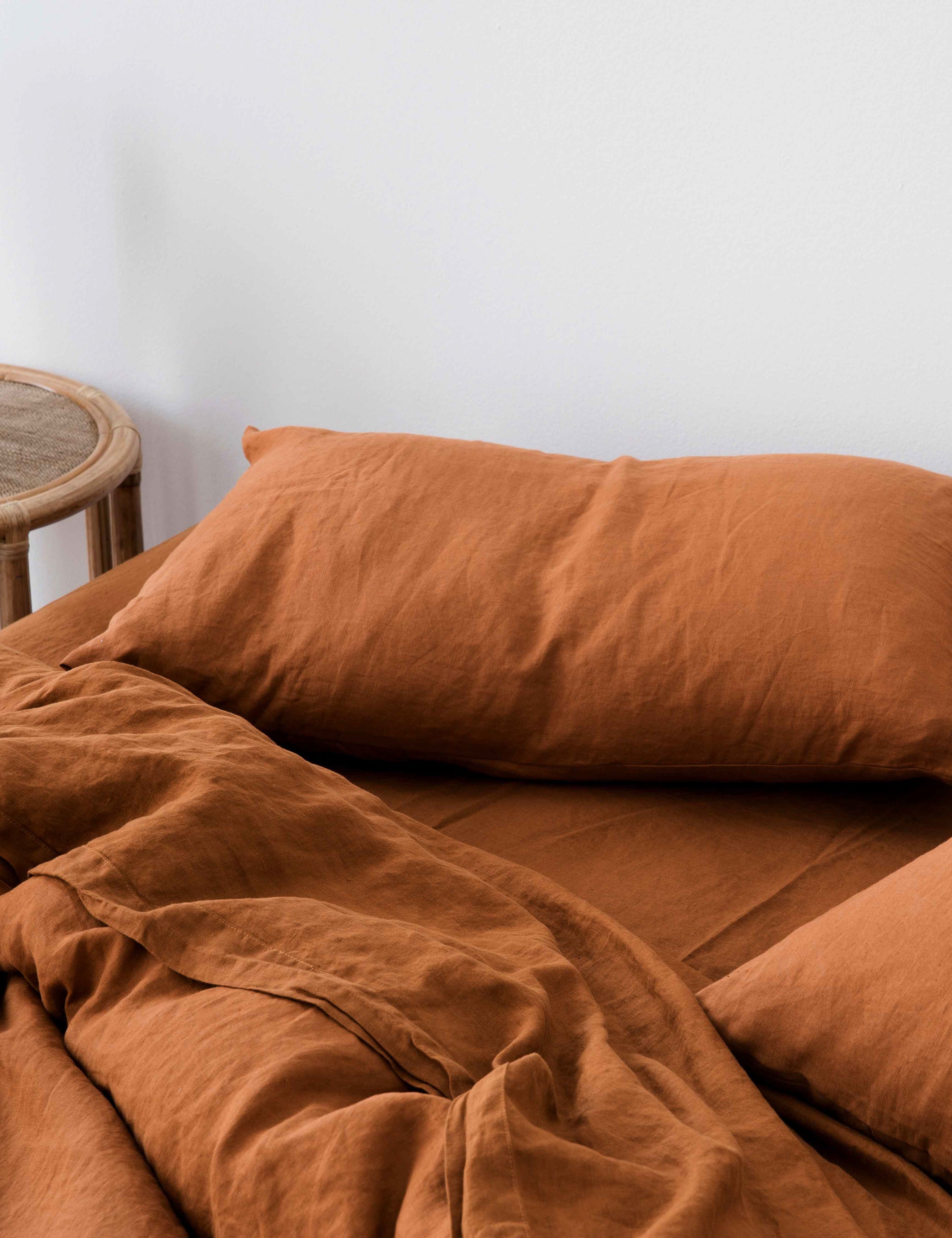 Premium European Flax Linen Sheet Set - Breathable & Soft 100% Natural Bedding - Queen Size 4-Piece Set (Fitted Sheet, Flat Sheet, 2 Pillowcases) - Perfect for All-Season Comfort in Master Bedroom or Guest Room