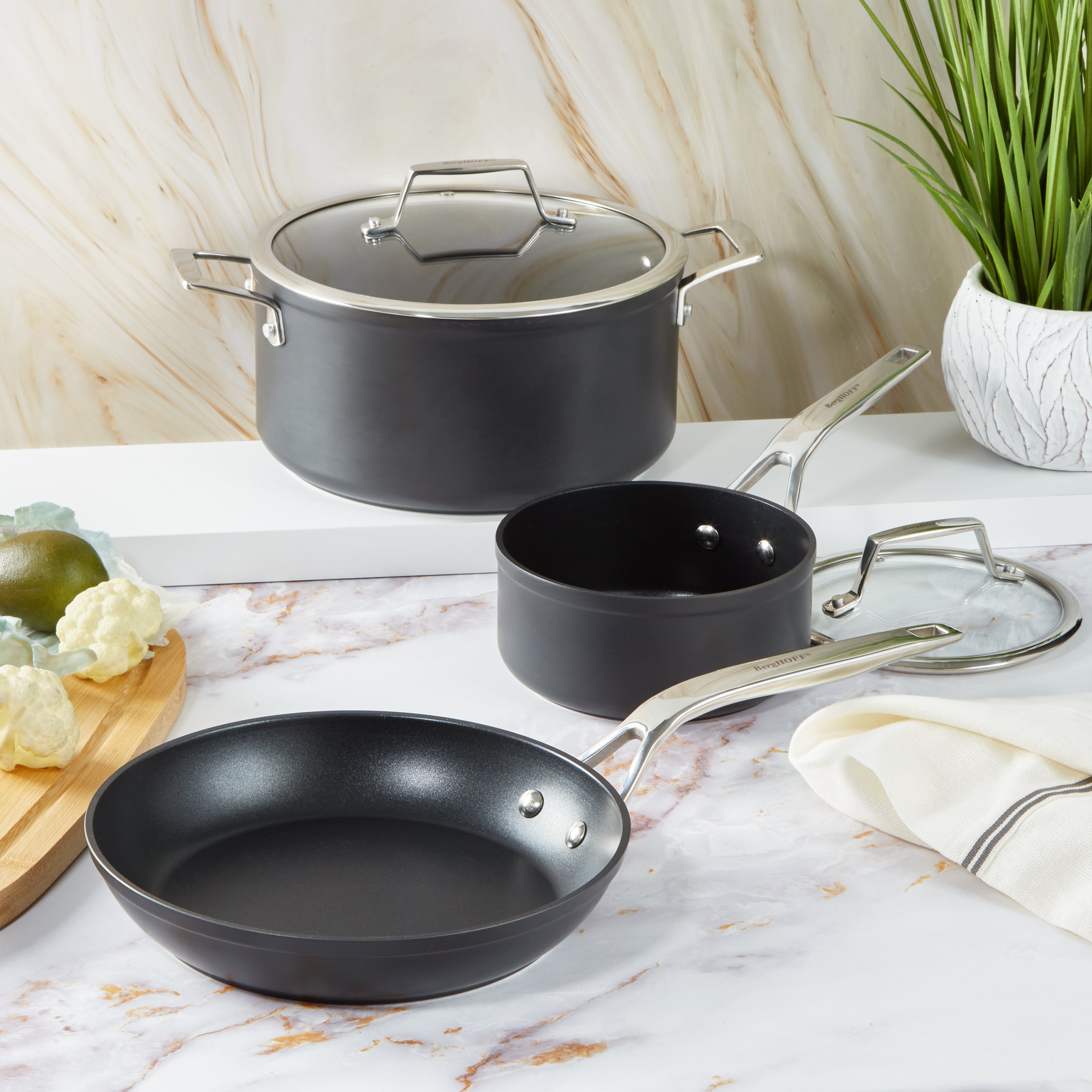 BergHOFF Essentials 5-Piece Nonstick Hard Anodized Cookware Set with Glass Lids - Black | Durable Kitchen Cookware for Frying, Sauteing & Boiling | Perfect for Home Cooking & Professional Chefs