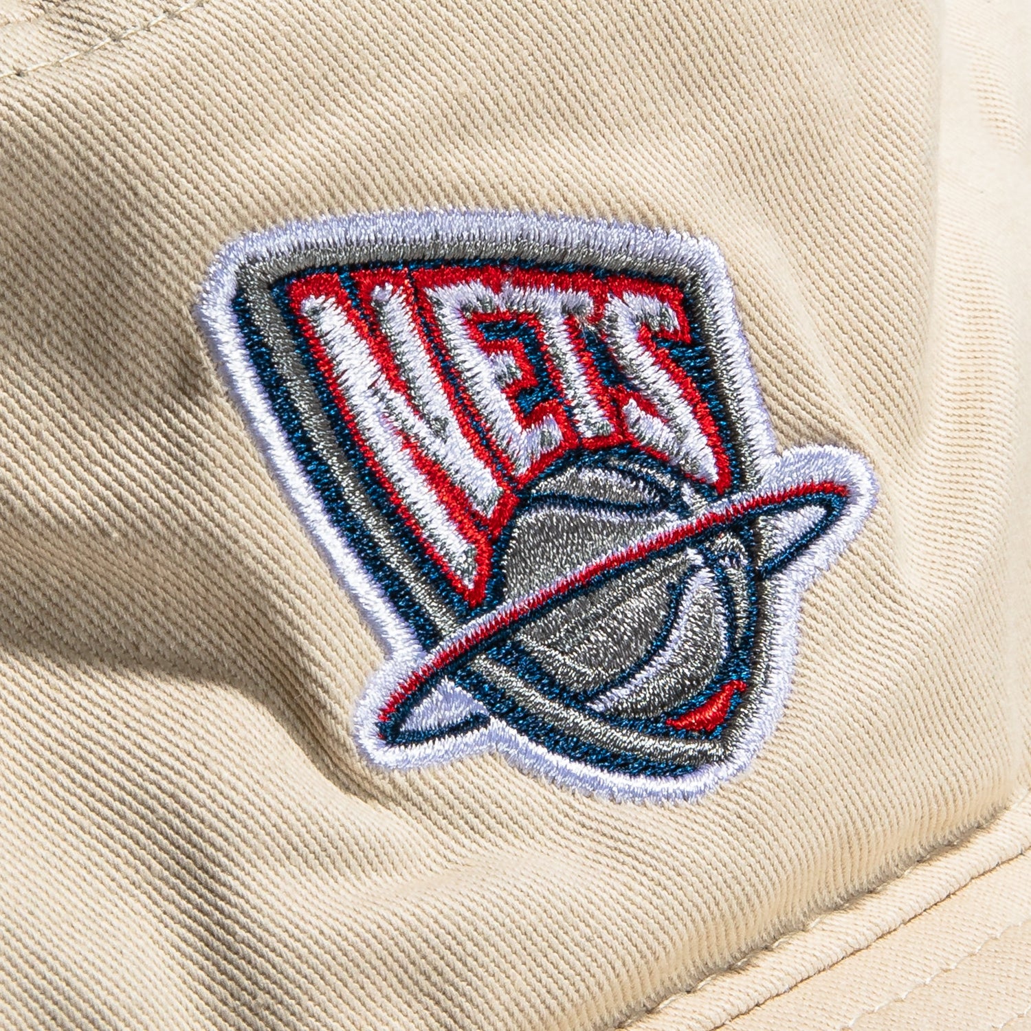 Mitchell & Ness Brooklyn Nets Bucket Hat - Official NBA Adjustable Sun Hat for Men & Women - Perfect for Basketball Games, Beach & Outdoor Activities