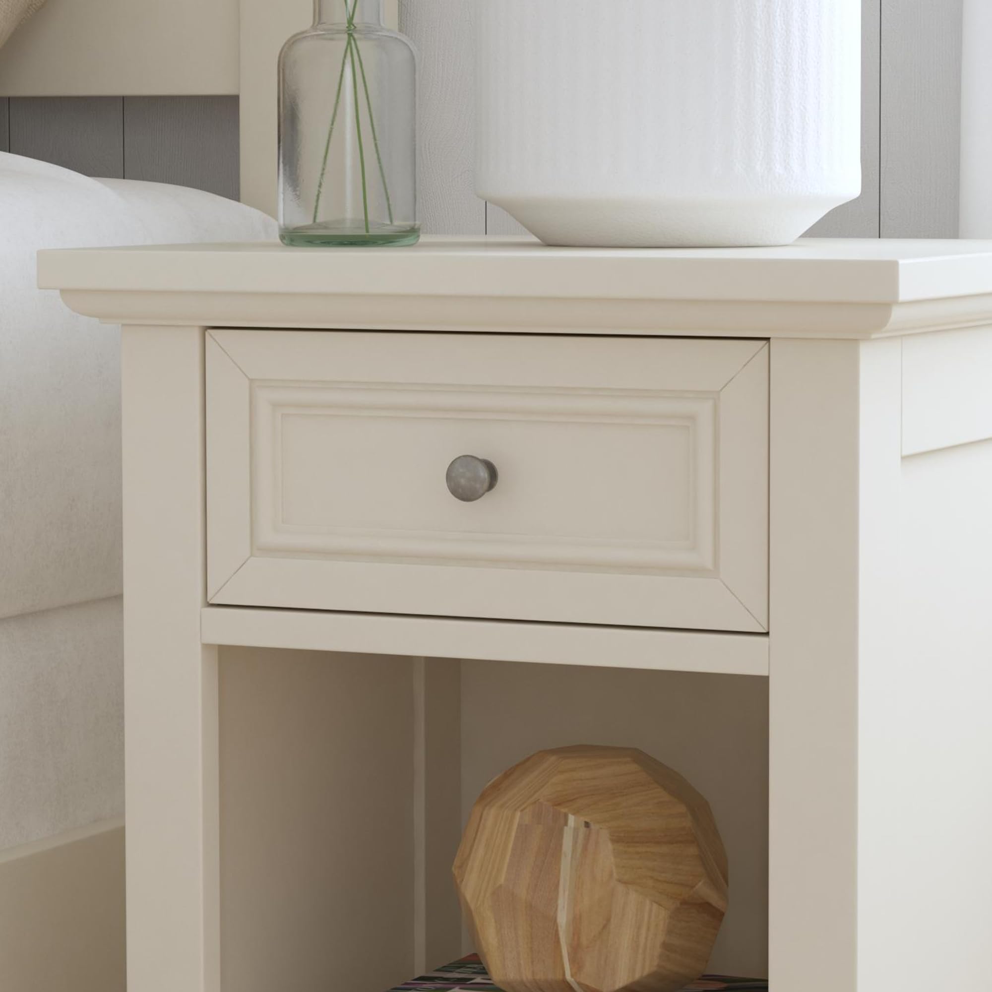 Homestyles Naples Off-White Nightstand with Drawer - Bedside Table for Bedroom, Living Room & Guest Room - Modern Storage Furniture with Smooth Gliding Drawer