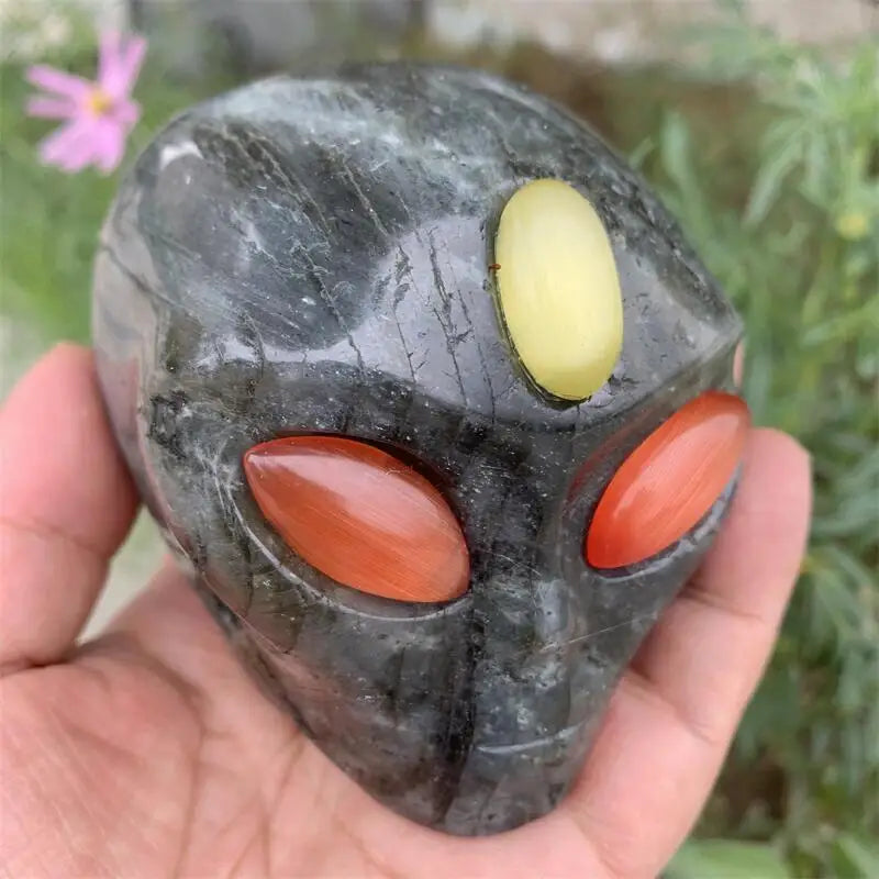 Natural Labradorite Alien Skull Carved Crystal - Healing Gemstone for Reiki, Witchcraft & Wicca - Unique Halloween Decor & Spiritual Ornament | Perfect for Meditation, Altar Displays & Mystic Home Decor