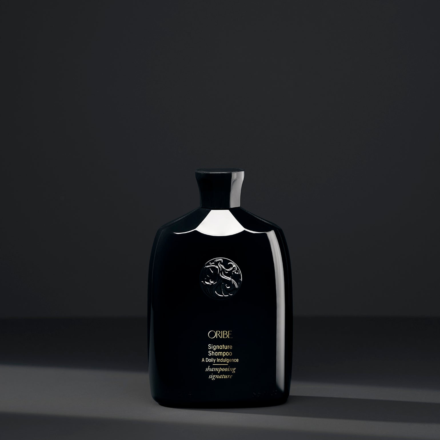 Signature Shampoo for All Hair Types - Moisturizing & Nourishing Formula for Healthy Hair - Perfect for Daily Use at Home & Salon