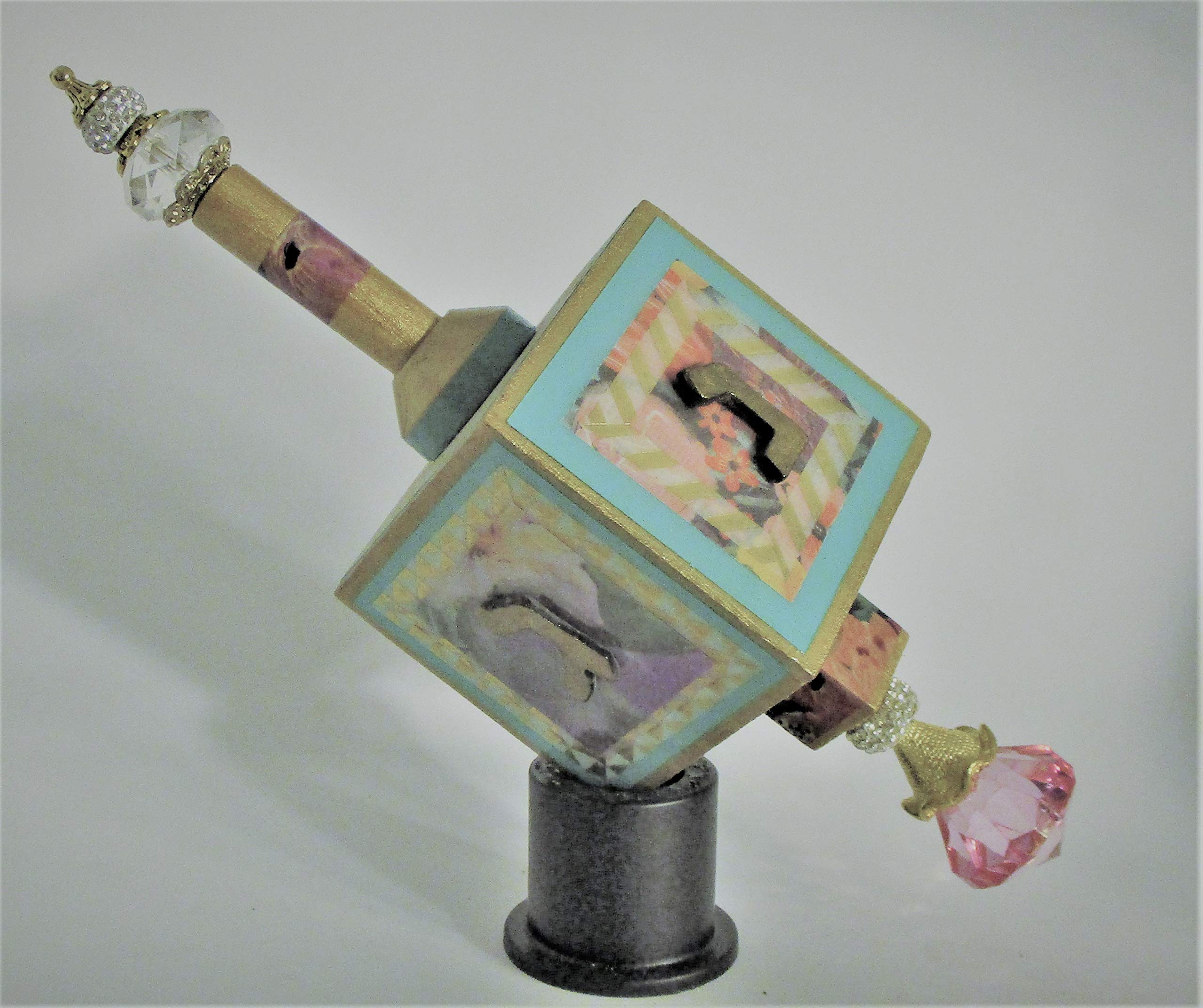Floral Abstract Dreidel in Mint and Pink - Traditional Hanukkah Spinning Top Toy for Kids & Adults - Perfect for Holiday Games, Gifts, and Jewish Celebrations