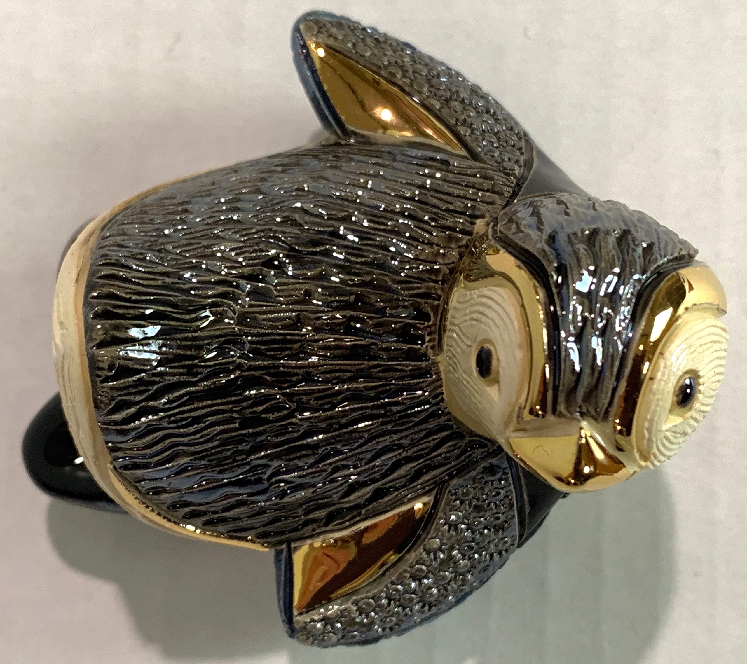 De Rosa Handmade Sculpted Ceramic Baby Penguin Sliding Figurine - Cute Collectible Animal Decor for Home, Office & Nursery - Perfect Gift for Penguin Lovers & Family Collections