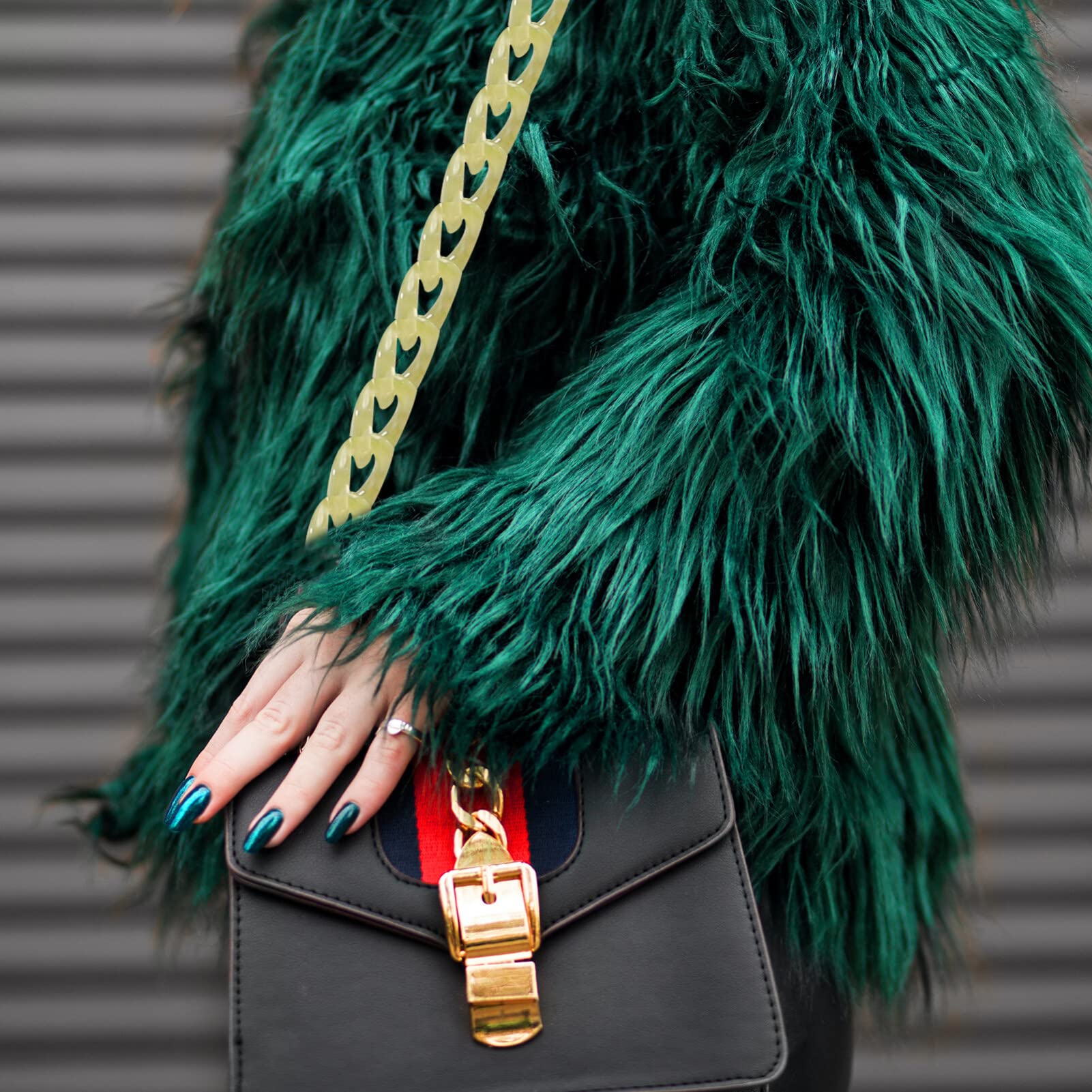 Amosfun Green DIY Acrylic Purse Handle Strap - 100cm Replacement Handbag Chain for Crossbody Bags | Women's Fashion Accessories & Decorative Charms | Perfect for Everyday Use, Parties and Gift Giving