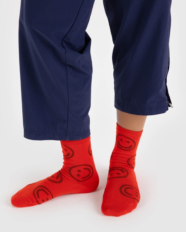 BAGGU Red Happy Crew Socks - Soft Cotton Comfort Socks for Men & Women - Perfect for Everyday Wear, Gifts, and Holiday Cheer