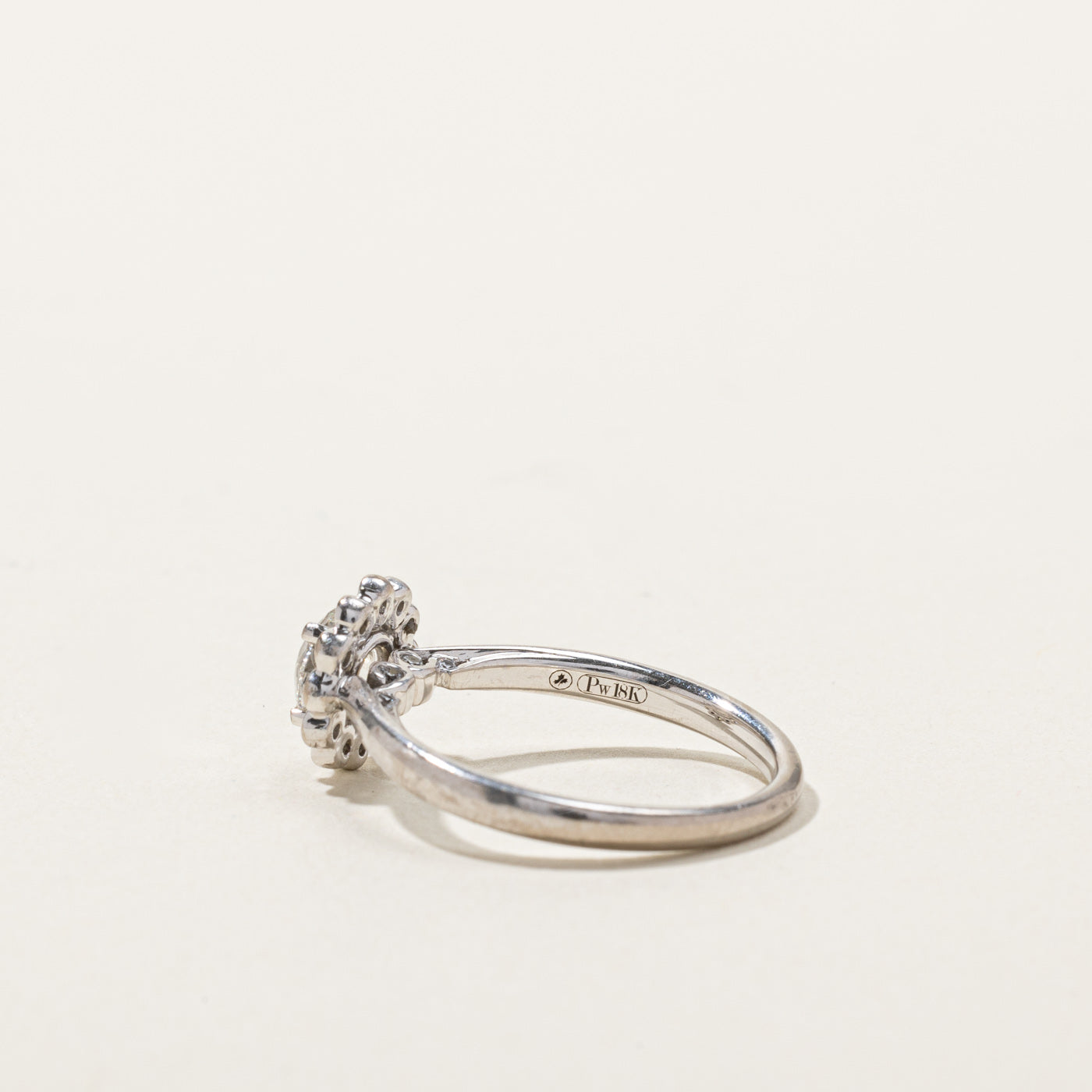 Exquisite Halo Diamond Engagement Ring | 0.92ct VS1 G Color | Size 7.25 | Perfect Proposal Gift for Her | Wedding, Anniversary & Special Occasions