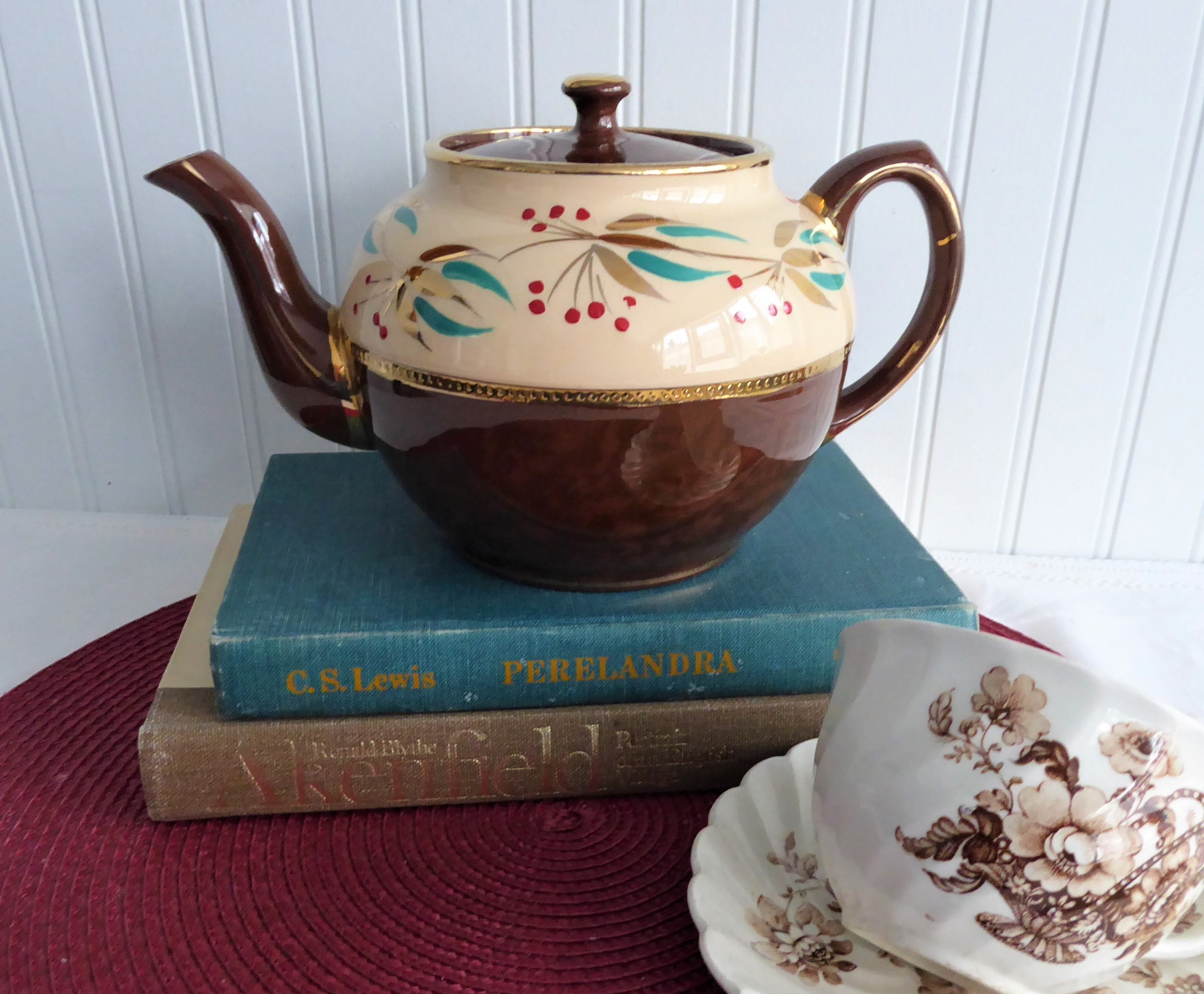 Vintage 1960s Sadler Fancy Brown Betty Teapot - 6 Cup Capacity - Hand Painted Enamel - Made in England - Perfect for Afternoon Tea & English Tea Party Decor