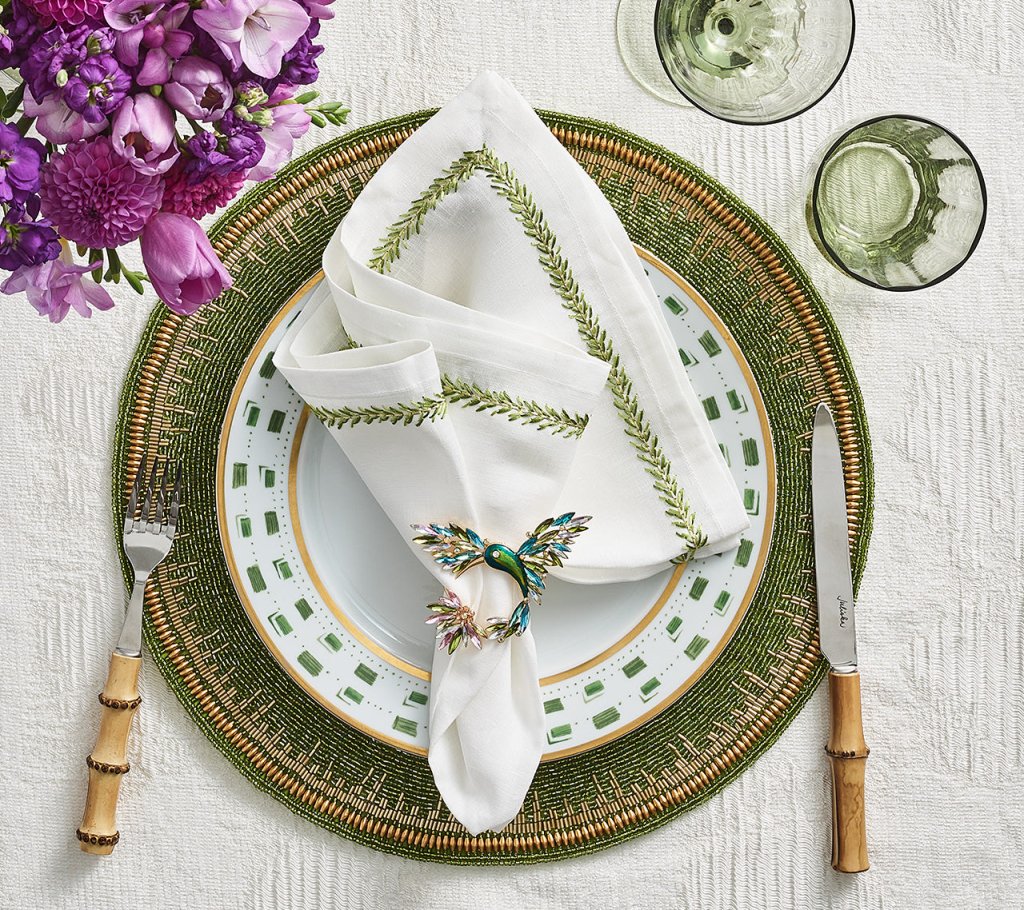 Premium Enamor Placemats Set of 4 - Waterproof & Heat-Resistant Dining Table Mats for Everyday Use, Dinner Parties & Holiday Decor