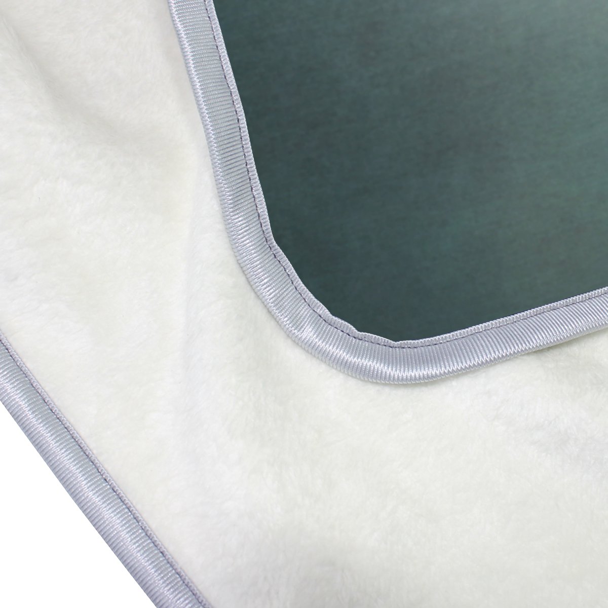 ALAZA Soft Warm Siberian Husky Dog Throw Blanket - 50x60 Inch Lightweight Microfiber Polyester Couch & Bed Blanket for Cozy Home, Office, or Travel Use