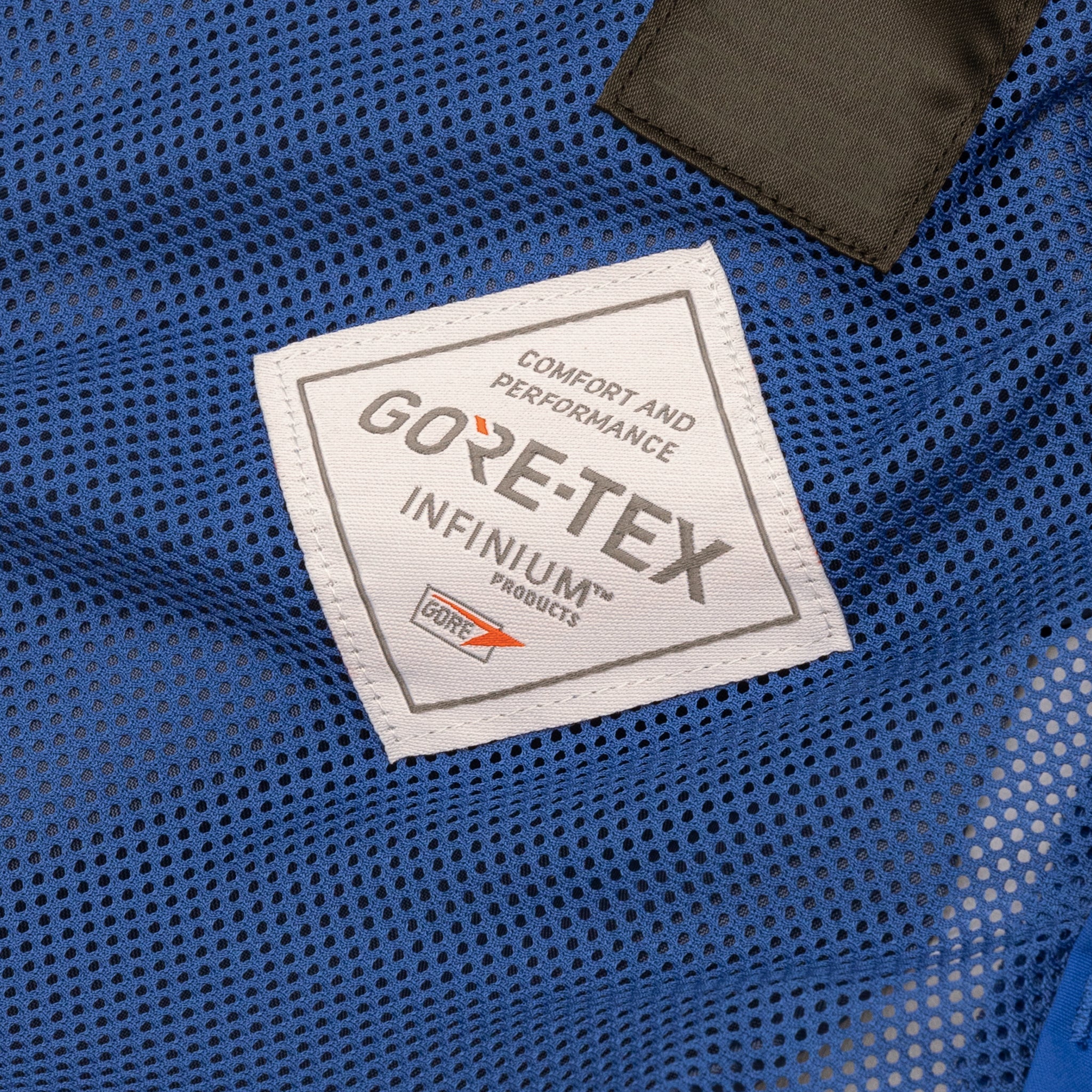 GORE-TEX Men's Hiking Shorts - Waterproof & Breathable Outdoor Shorts for Mountain Climbing, Trail Running & Camping