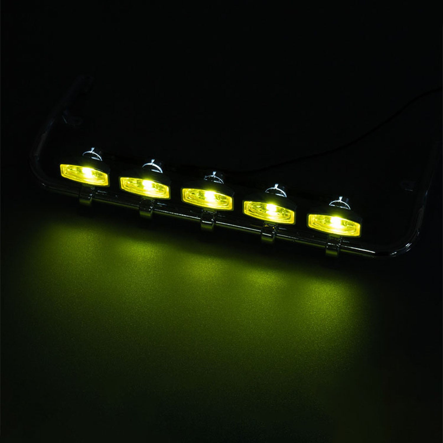 5V Plastic Front Roof Spotlight for 1/14 DIY Tamiya Remote Control Tractor Truck 770S 56368 56371 56376 RC Lorry Model Vehicle - Perfect for Nighttime RC Truck Racing and Off-Road Adventures