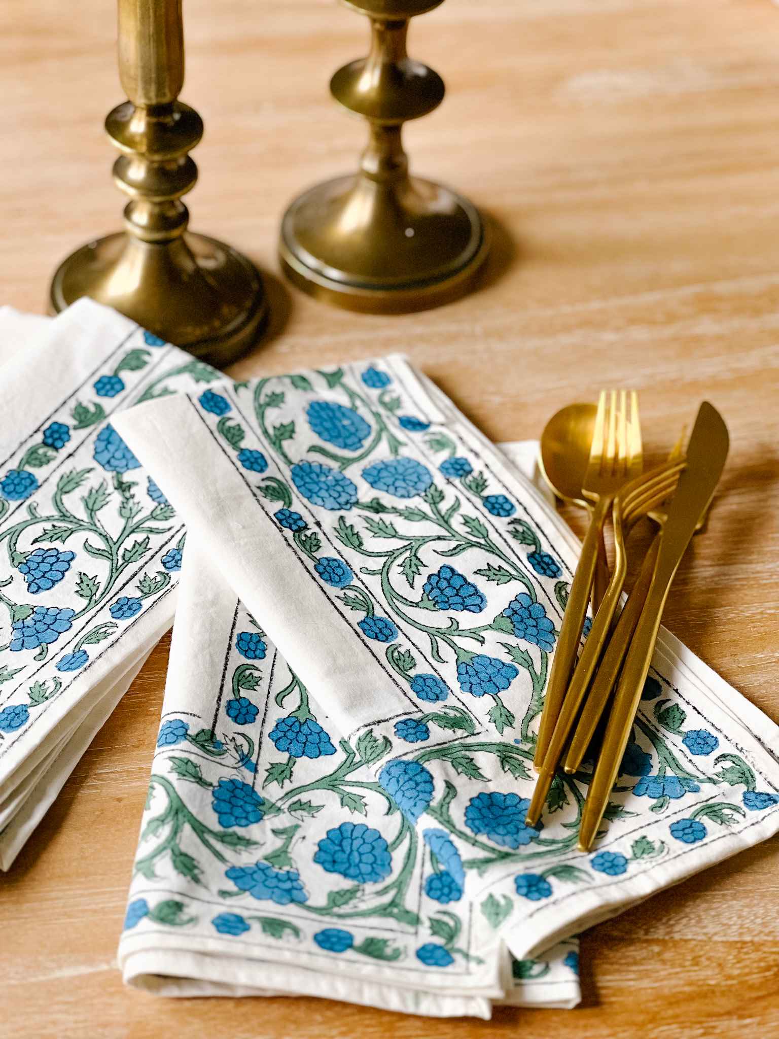 Premium Stella Maris Napkins Set of 4 - 100% Cotton Decorative Dinner Napkins for Formal Dining, Parties & Holiday Table Settings