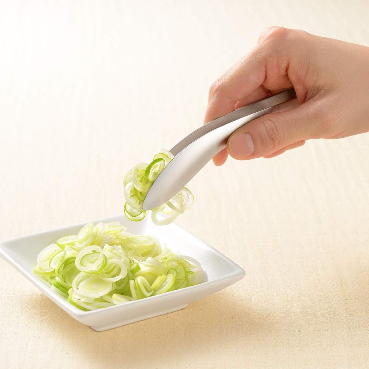 Premium Narrow Fingertip Tongs for Food Toppings & Garnishes - Perfect for Salad Bars, Dessert Decorating & Cocktail Garnishing