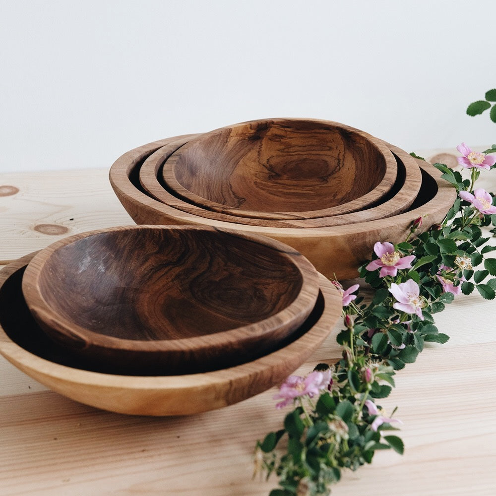Hand Carved Wild Olive Wood Bowl - Medium Size, Natural Wooden Serving Bowl for Salads, Fruits, Nuts - Perfect for Kitchen, Dining Table & Rustic Home Decor