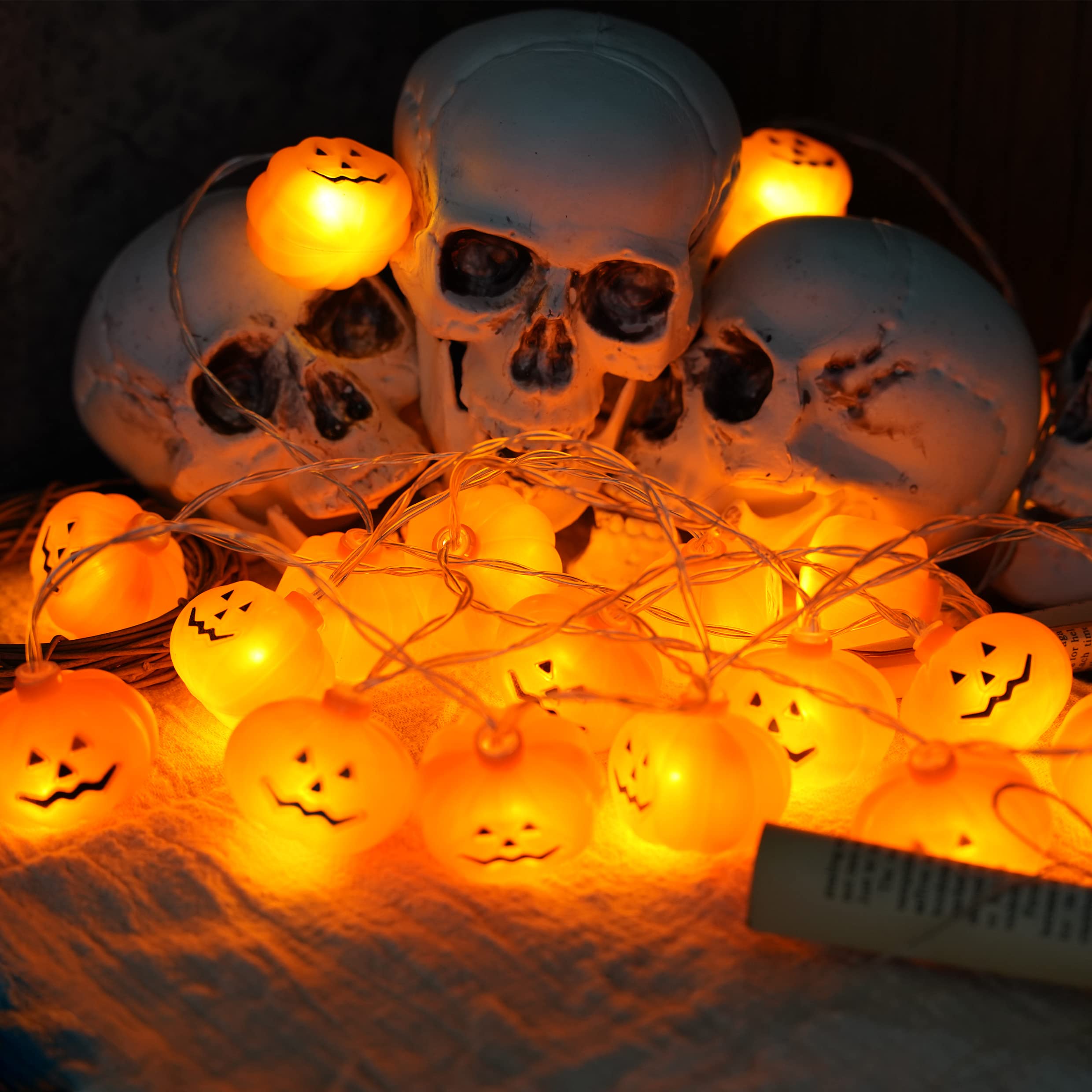 20 LED 10FT Halloween Pumpkin String Lights - Battery Operated with 2 Modes (Steady/Flickering) for Indoor/Outdoor Decor - Perfect for Halloween Party, Porch, Yard & Home Decoration