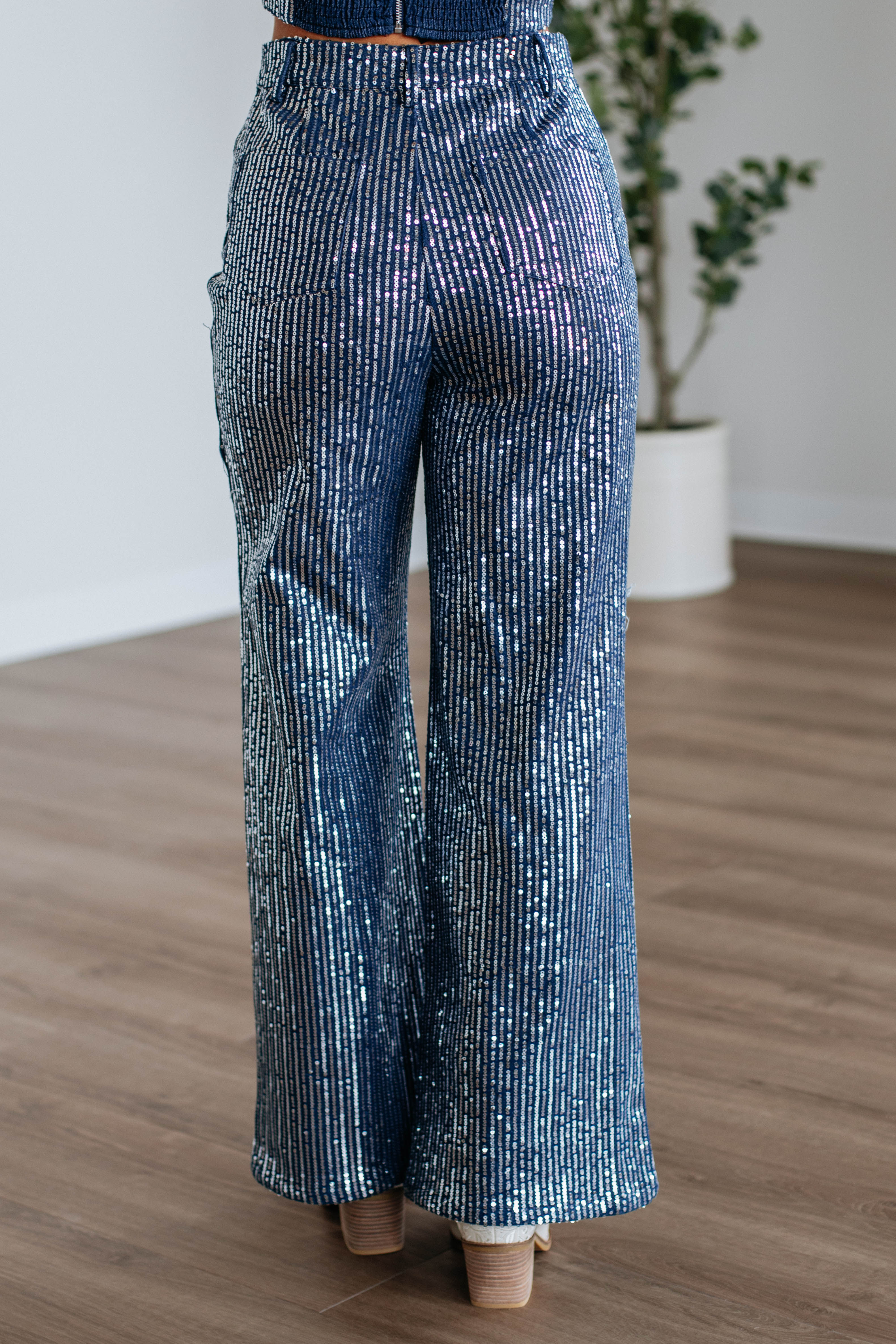 Stylish High Waisted Flare Pants for Women - Trendy Girls' Night Out Outfit - Perfect for Parties, Clubs & Evening Events