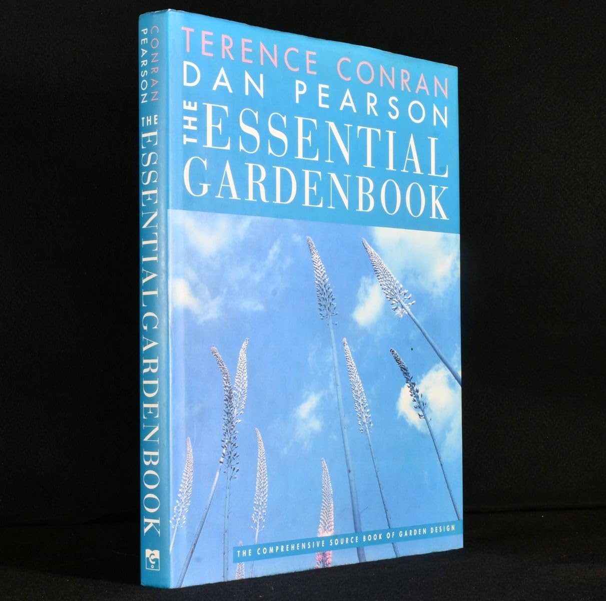 The Essential Garden Book - A Complete Guide to Gardening for Beginners & Experts | Perfect for Home Gardens, Landscaping & Outdoor Decor