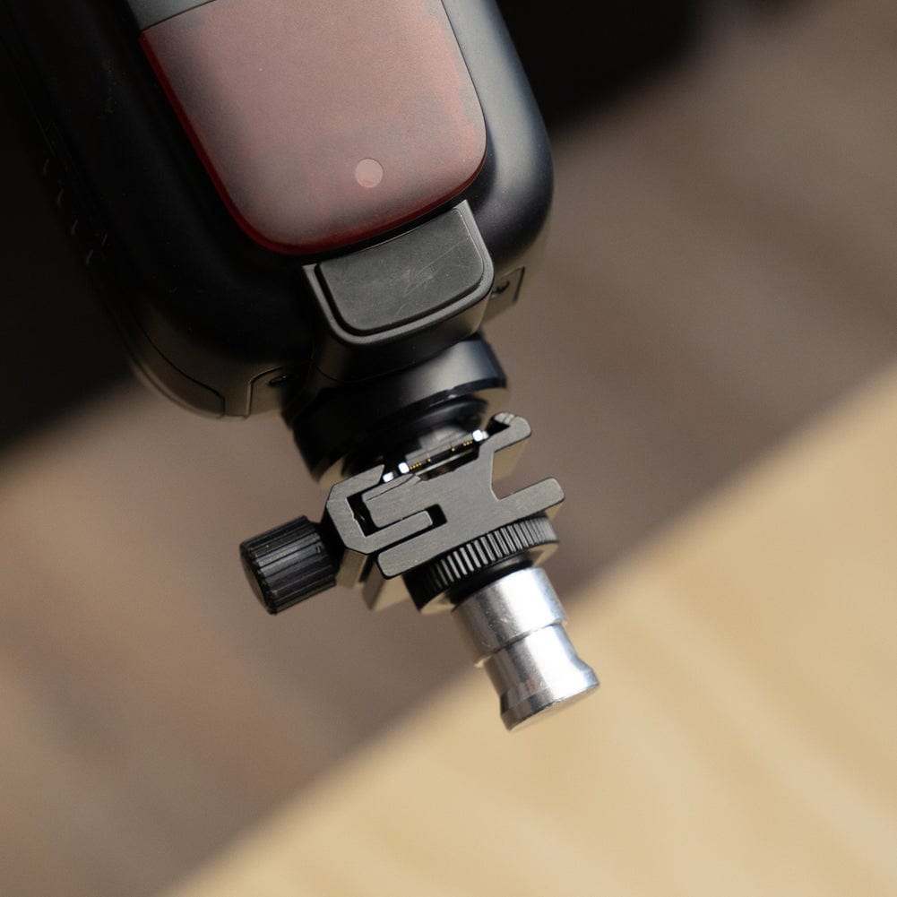 Professional Flash Cold Shoe Mount with 5/8