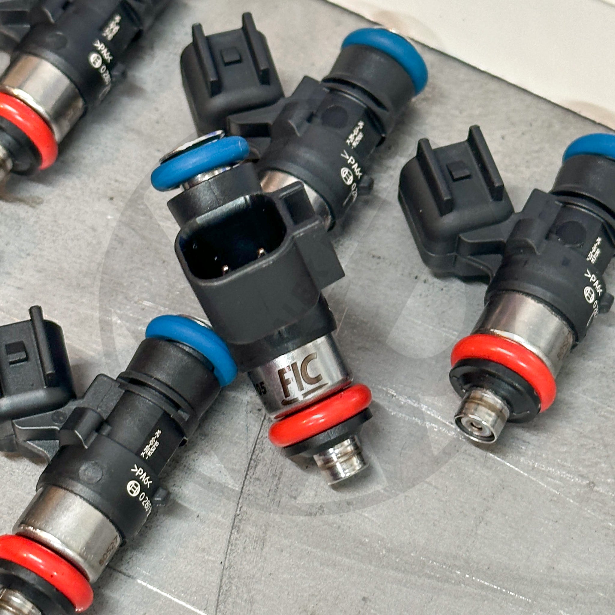 High Performance 660cc FIC Fuel Injectors for GM LS3 LS7 LSA L76 L92 L99 Engines - High Impedance Direct Fit Replacement - Perfect for Racing, Tuning & Performance Upgrades