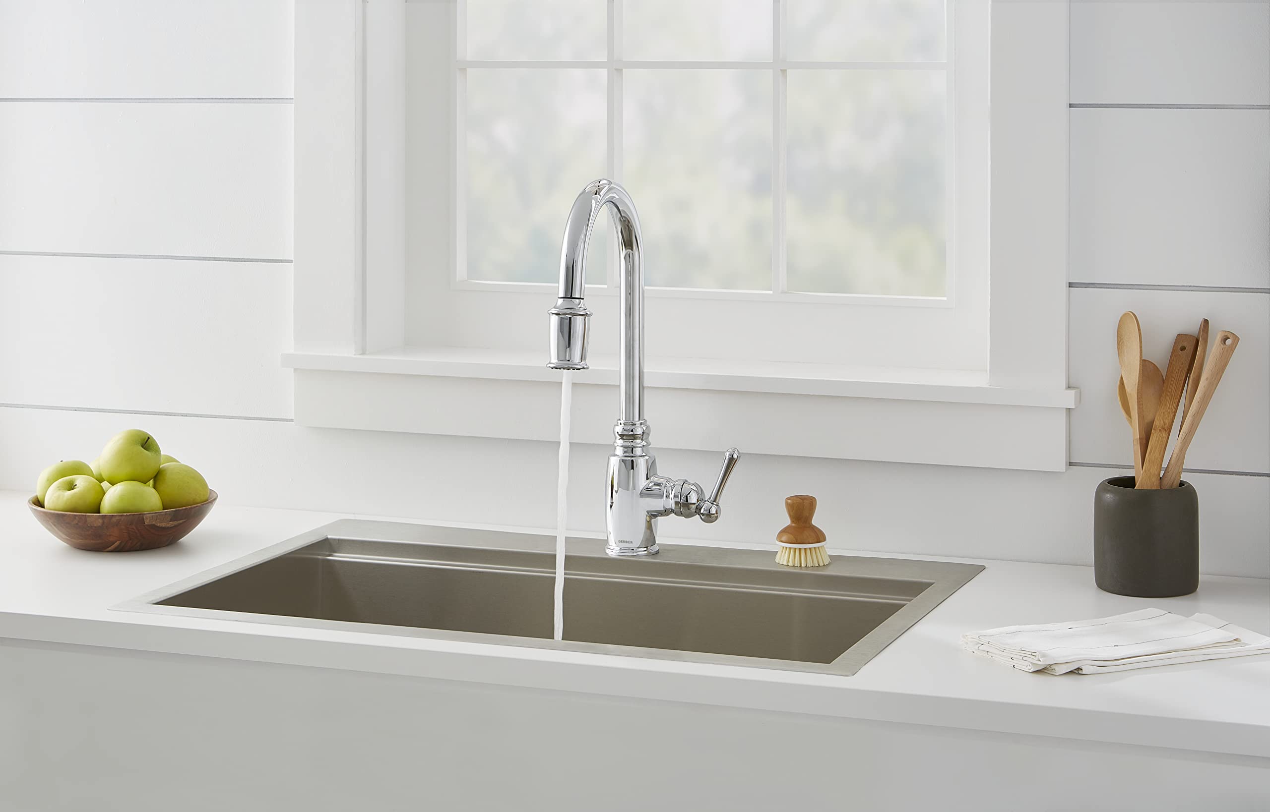 Gerber Plumbing Pull-Down Kitchen Faucet with SnapBack Retraction - High Arc Stainless Steel Sink Faucet for Modern Kitchens | Perfect for Washing Dishes, Filling Pots & Daily Kitchen Tasks