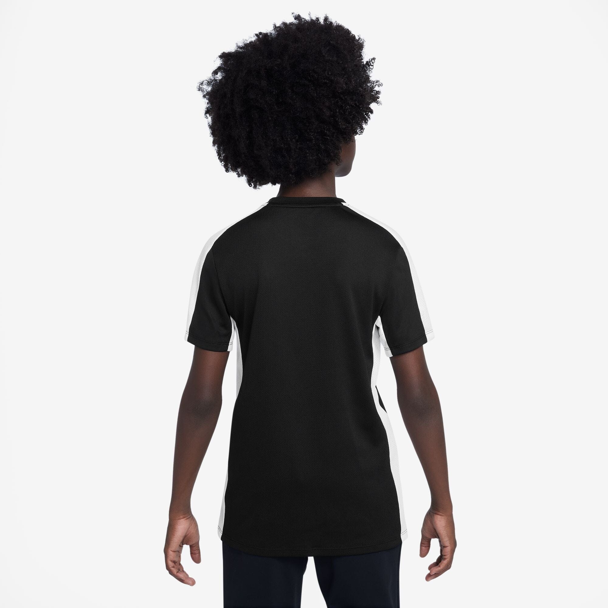 Nike Big Kids' Dri-FIT Performance T-Shirt (FZ5312 010) - Moisture-Wicking Athletic Top for Running, Basketball & Sports Training