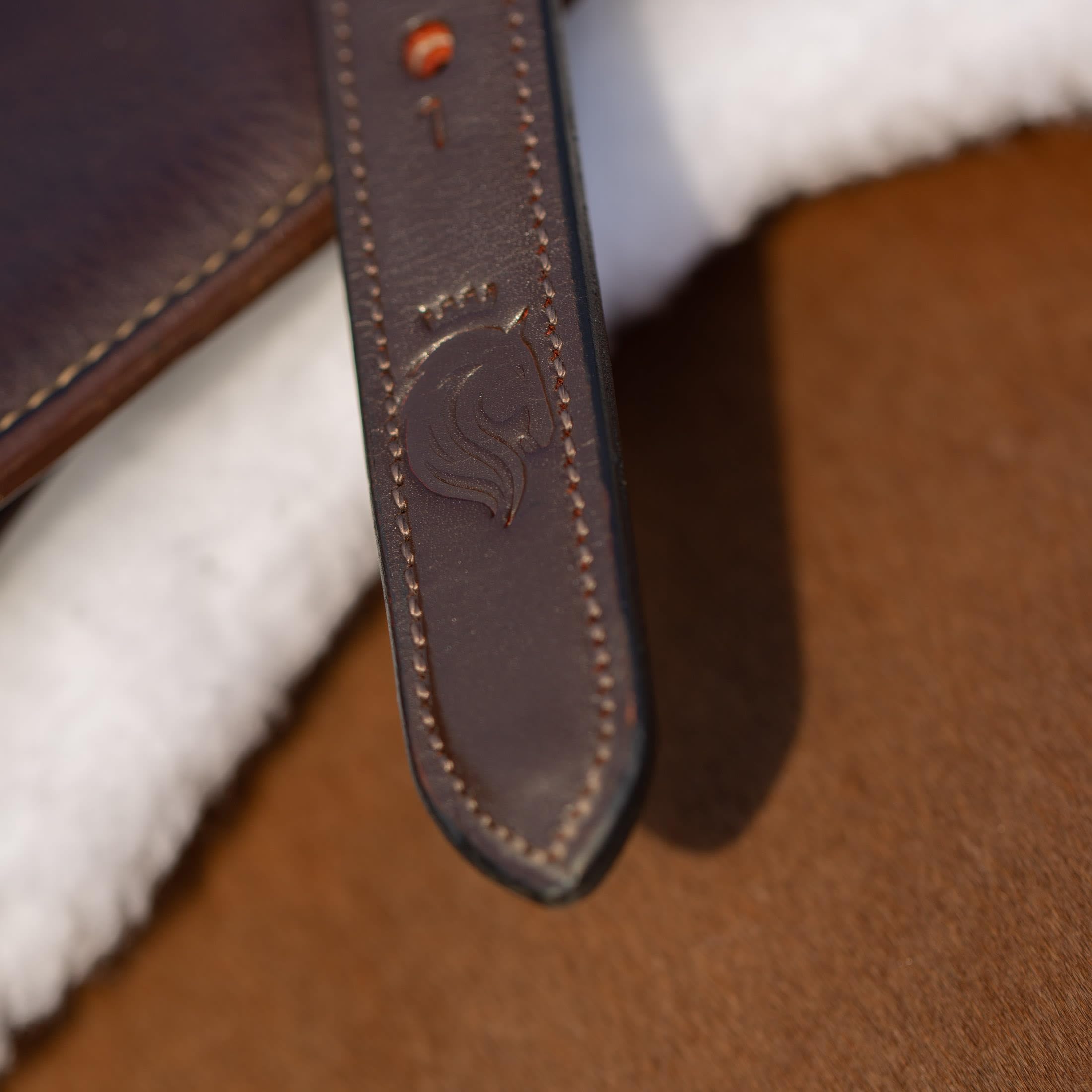 Equinavia Eidsvoll Shaped Show Saddle Pad with Fleece Top - Breathable Horse Riding Pad for Dressage & Jumping - Comfortable Equestrian Saddle Pad for Training & Competitions