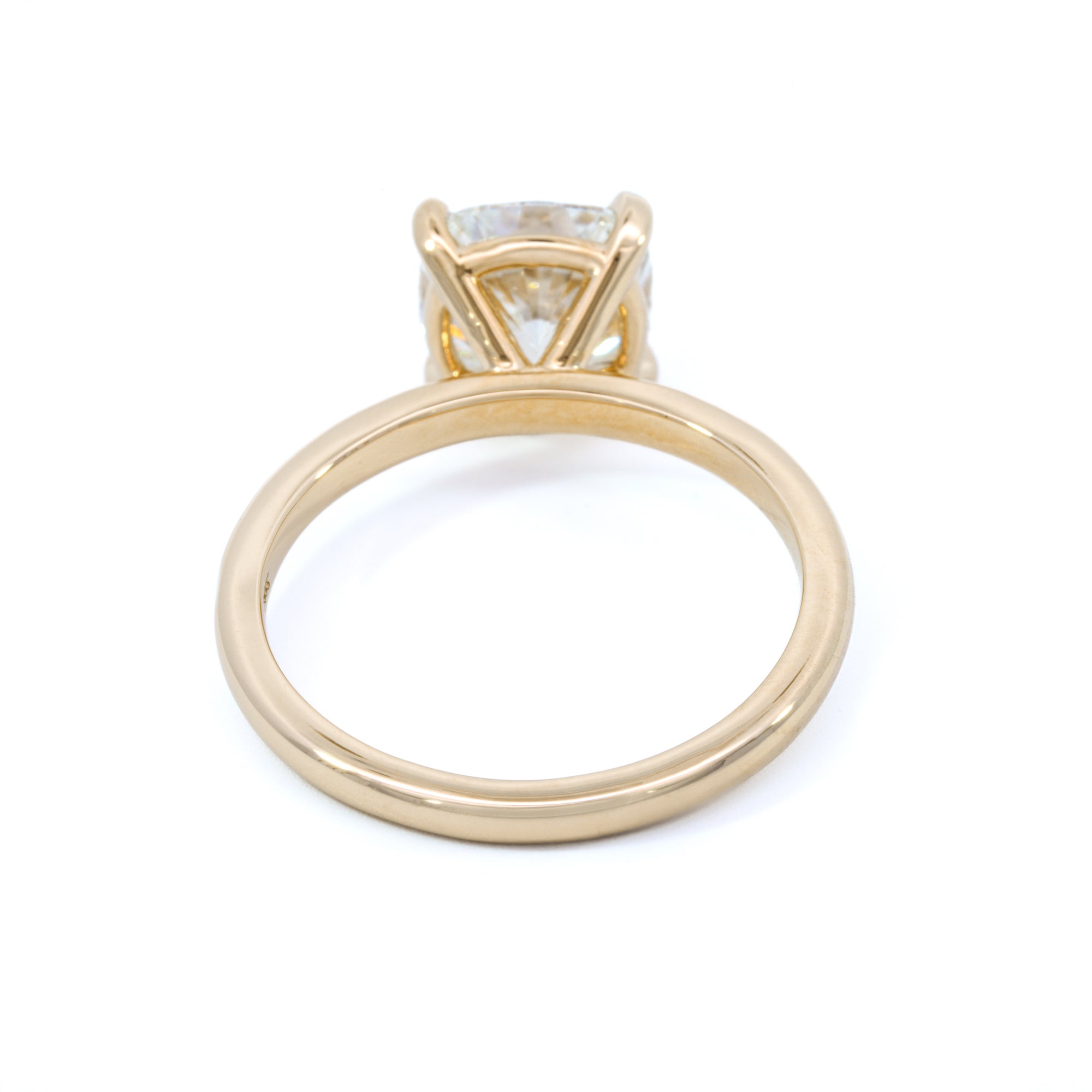 Exquisite Cushion Cut Solitaire Engagement Ring - 14K White Gold Diamond Wedding Band for Women - Perfect for Proposals, Anniversaries & Special Occasions
