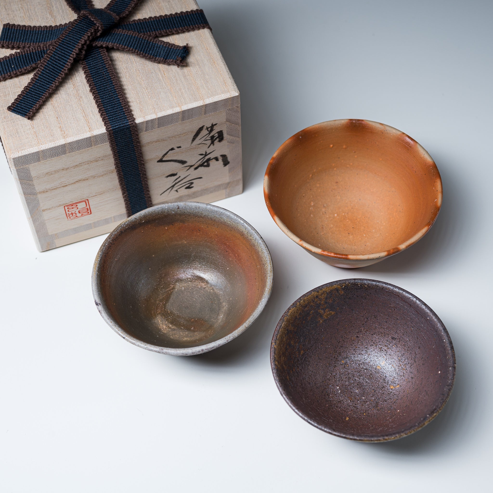 Handmade Bizen Pottery Sakazuki Sake Cup with Wooden Box - Traditional Japanese Ceramic Drinking Vessel for Sake, Tea & Special Occasions - Perfect Gift for Weddings, Anniversaries & Japanese Culture Enthusiasts