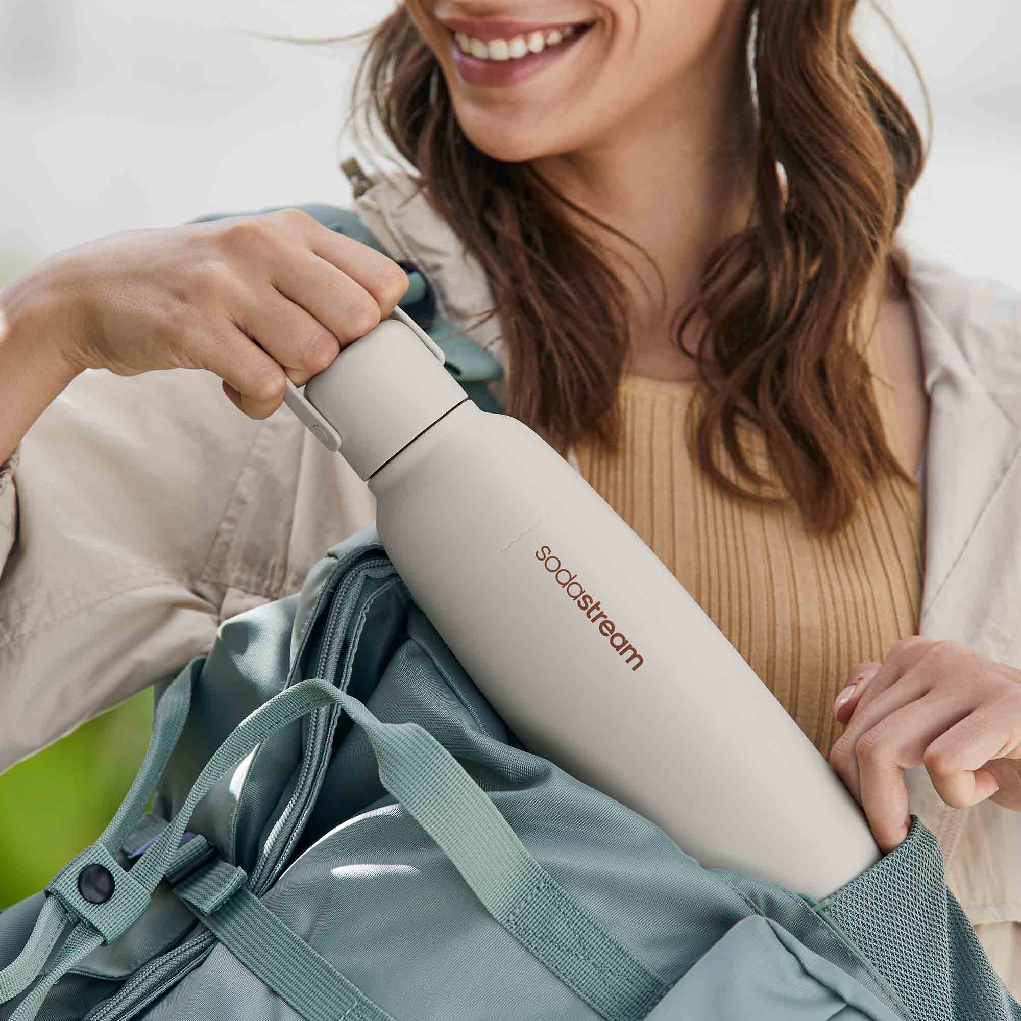 Fizz and Go 900ml Leak-Proof Water Bottle with Straw - Perfect for Gym, Hiking & Travel | BPA-Free Sports Drink Bottle