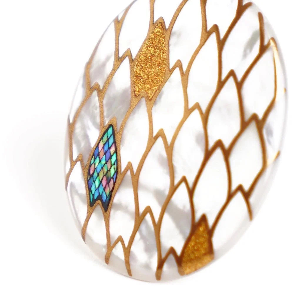 Exquisite Maki-e Urushi Lacquer Brooch with White South Sea Pearl Shell & Dragon Scales - Traditional Japanese Lacquer Jewelry for Women, Elegant Gift for Weddings, Parties & Special Occasions