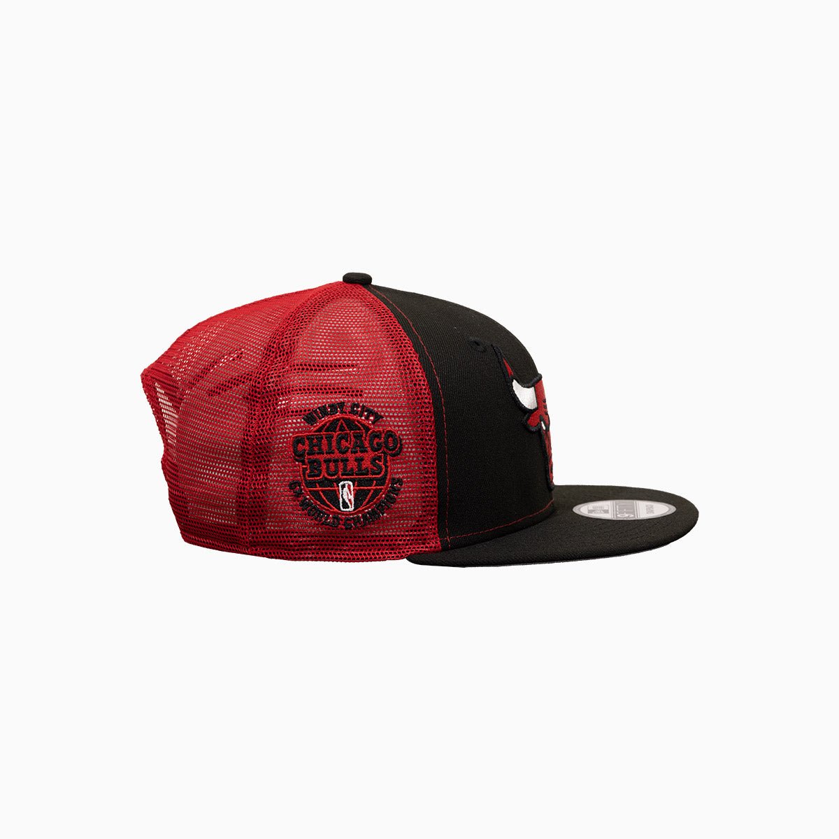Chicago Bulls 6X World Champions NBA 9Fifty Snapback Trucker Hat - Official NBA Licensed Cap for Men & Women - Perfect for Basketball Games, Streetwear & Sports Fans